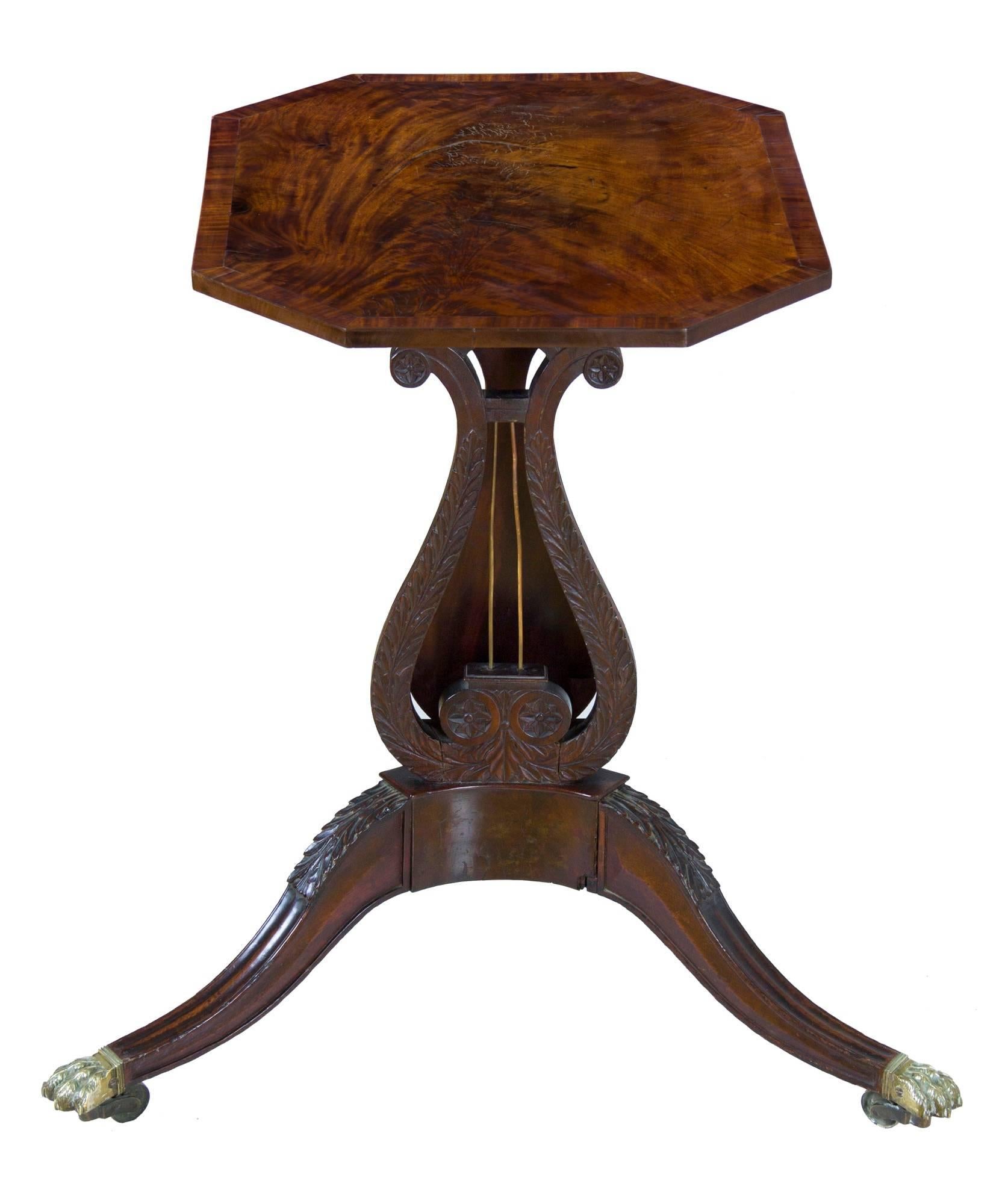 American Classical Very Fine and Rare Classical Carved Mahogany Tilt-Top Table, circa 1810 For Sale