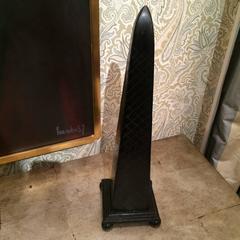 Black Scored Obelisk with Black Base and Round Feet