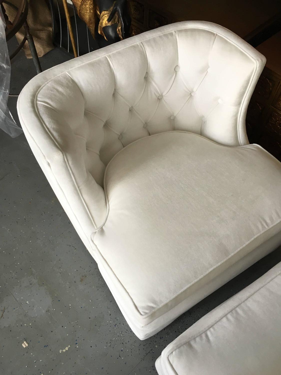 Pair of White Velvet Tufted Slipper Chairs For Sale at 1stdibs