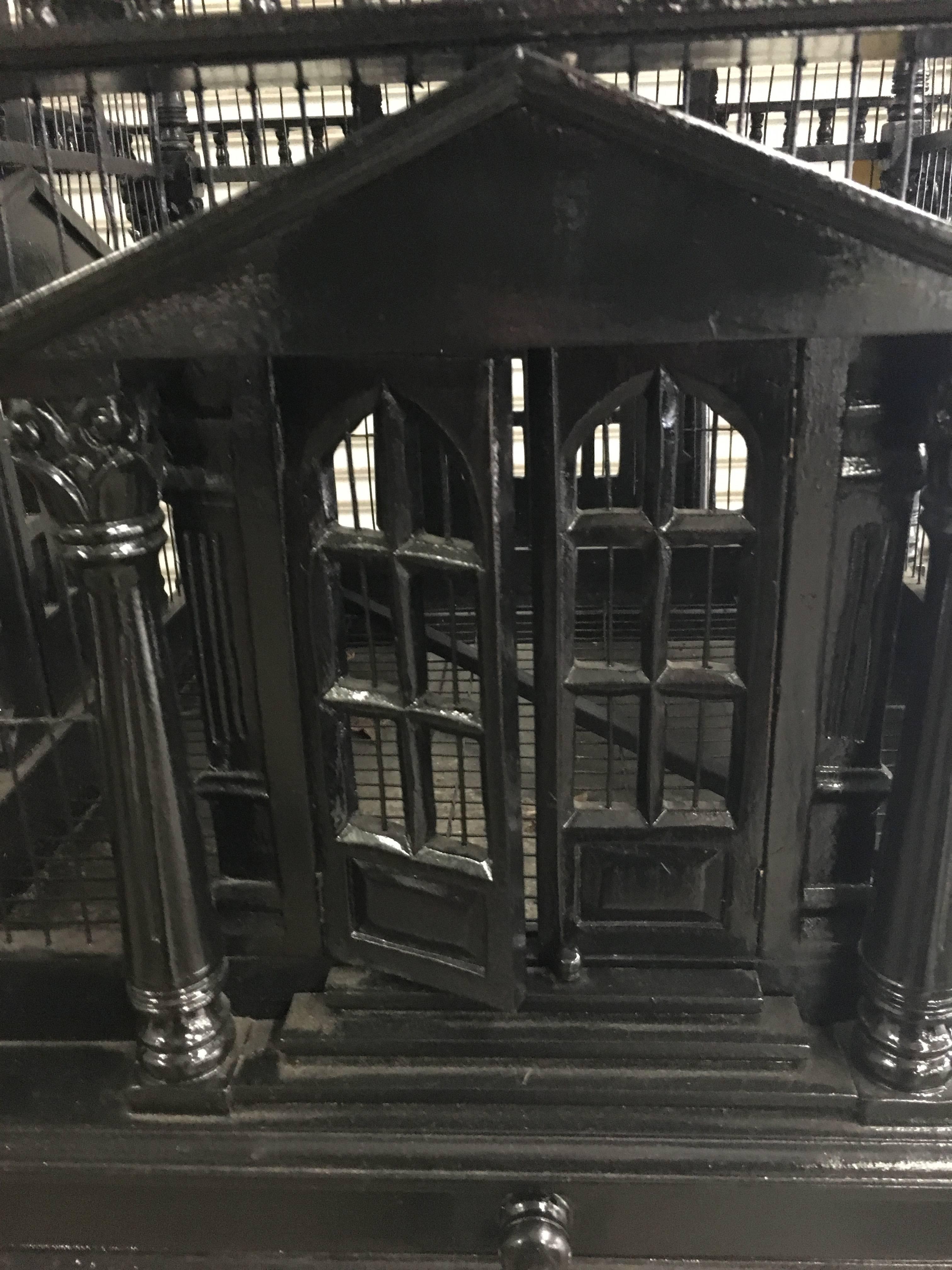 Early 20th Century English Bird Cage with Dome Top 2