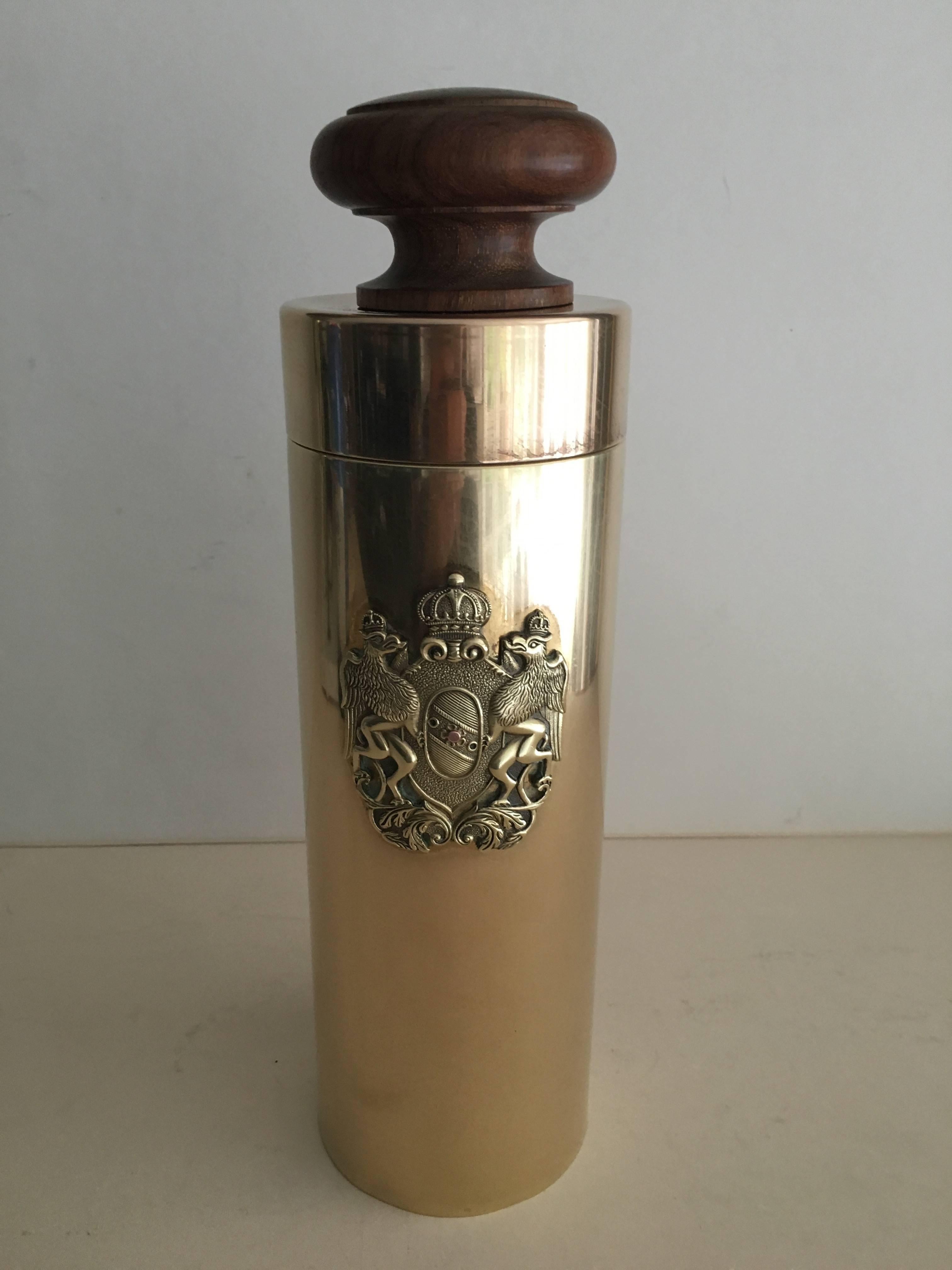 Italian Brass Canister with Crest In Excellent Condition In Los Angeles, CA