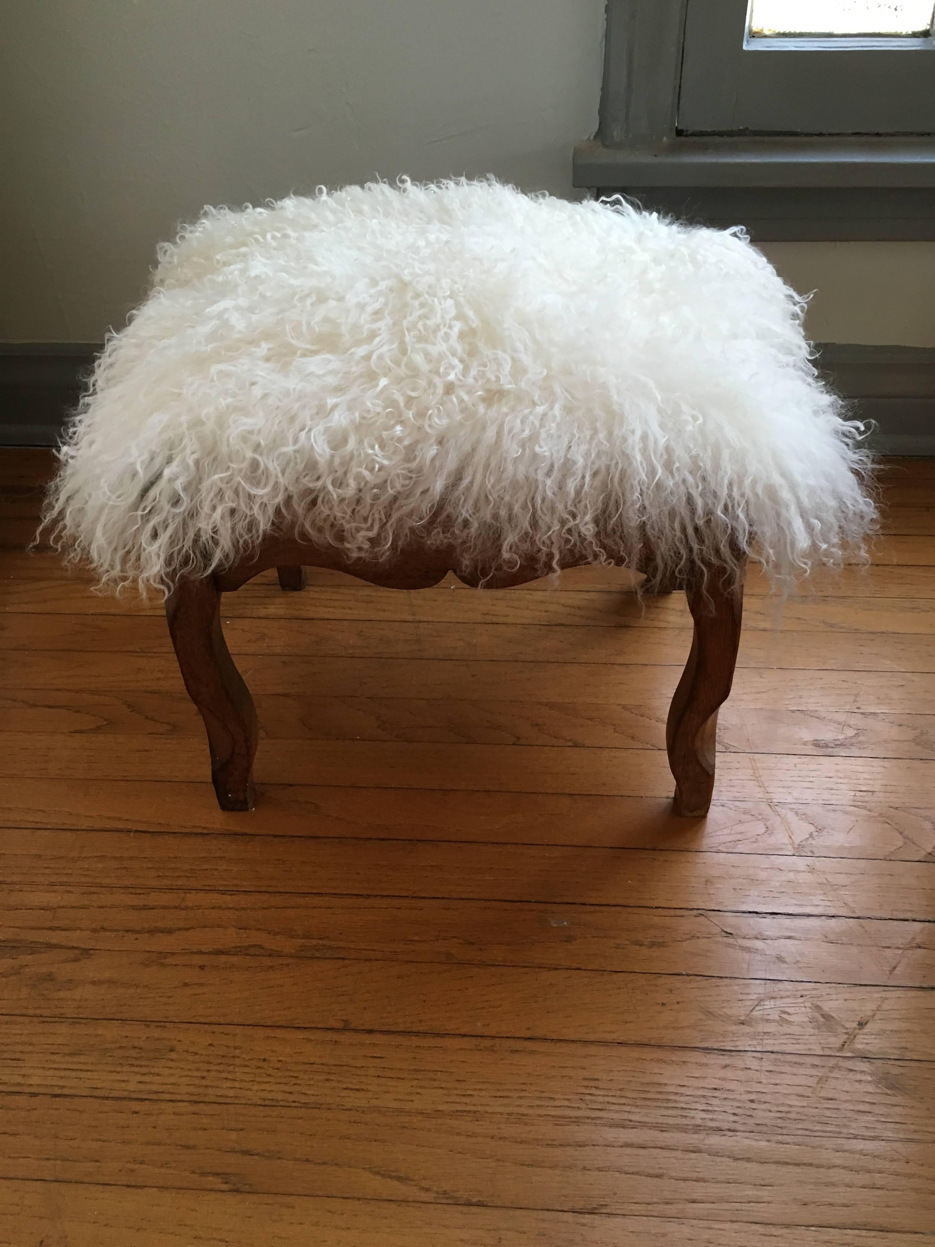 Carved Wooden Step Stool with Yak Fur In Good Condition In Los Angeles, CA