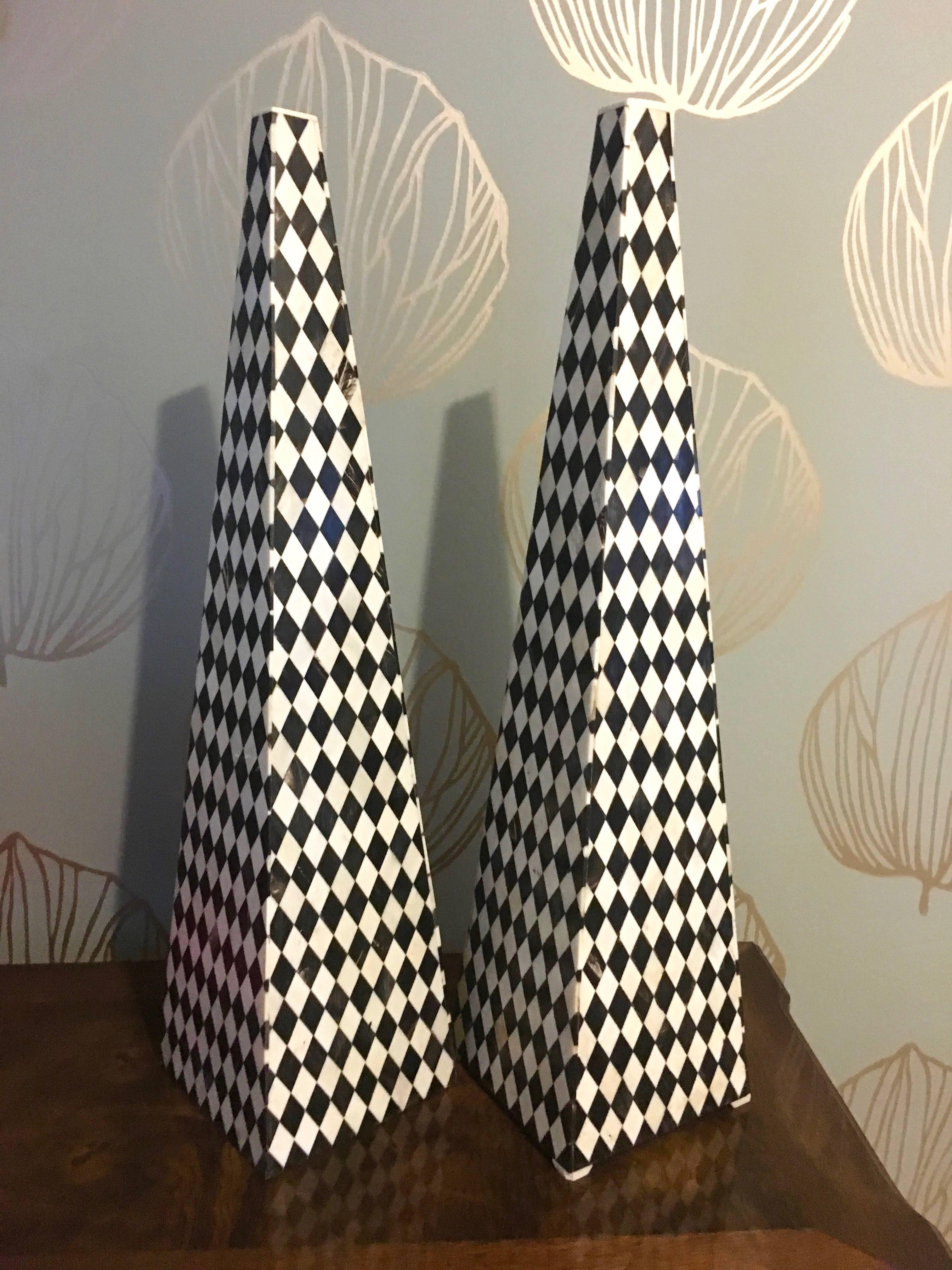 Exceptional Pair of Black and White Inlaid Bone Italian Obelisks In Excellent Condition In Los Angeles, CA