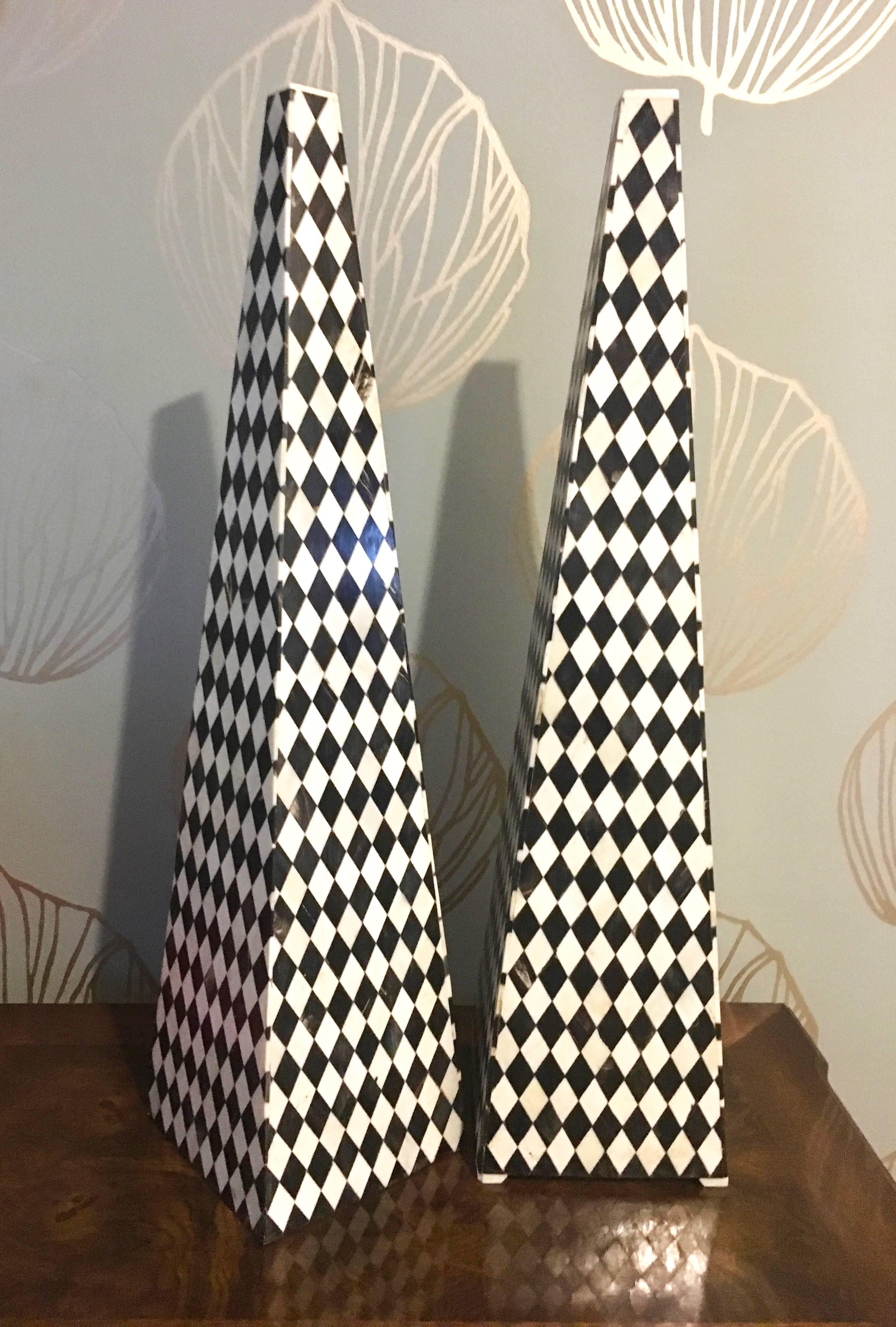 20th Century Exceptional Pair of Black and White Inlaid Bone Italian Obelisks