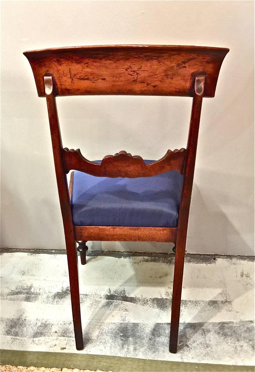 Four English Regency Klismos Side or Dining Chairs, circa 1820-1830 1