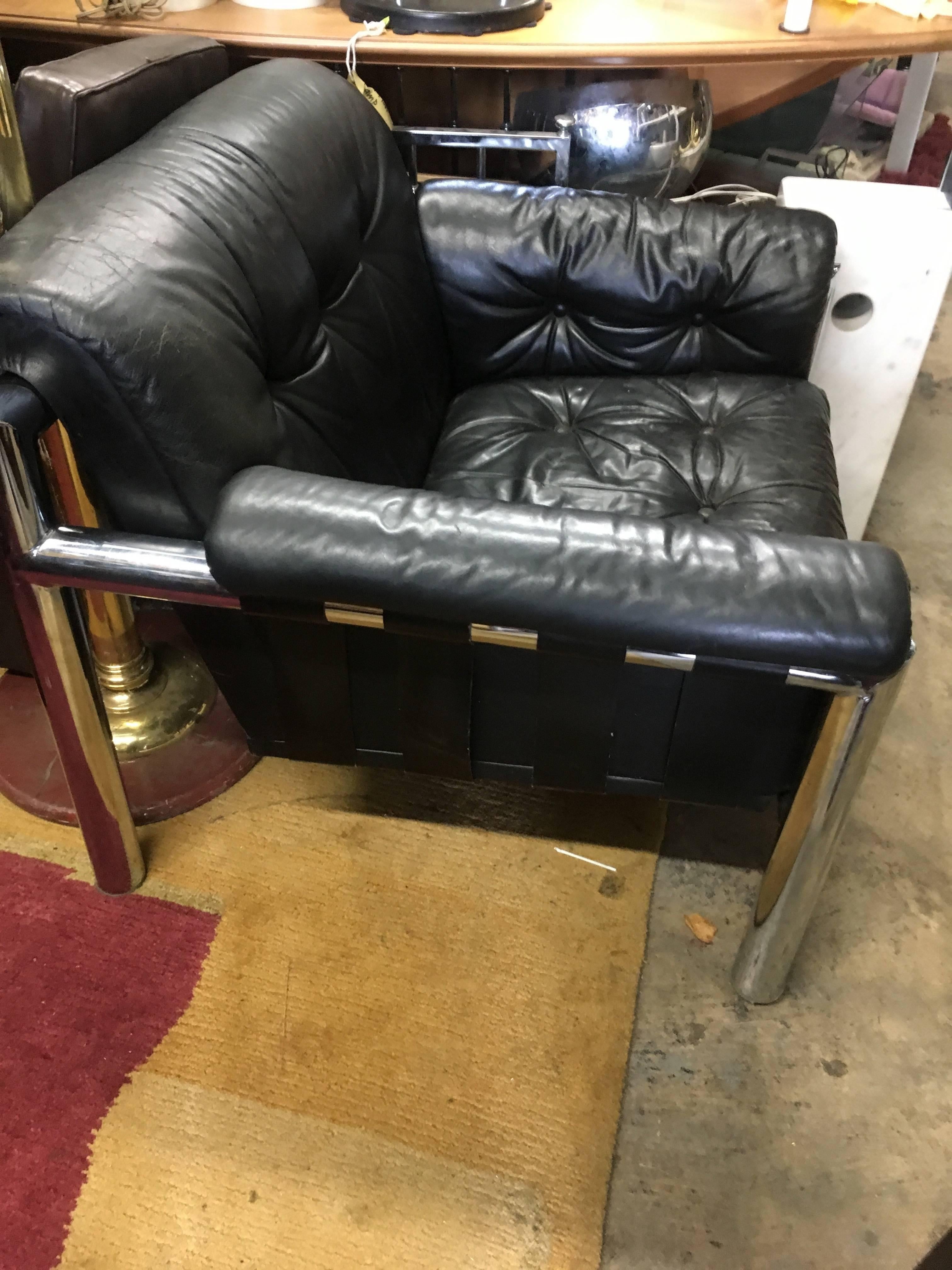20th Century Pair of Leather and Chrome Lounge Chairs