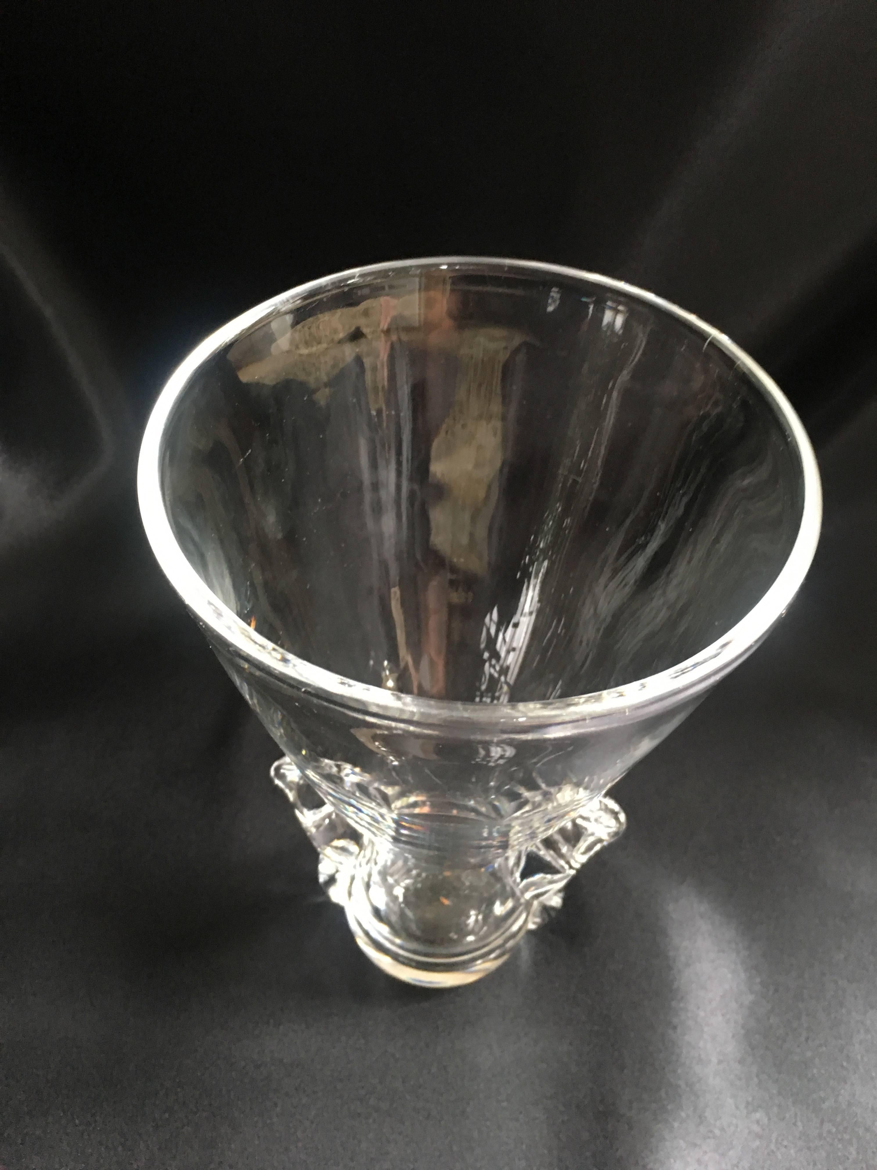 A beautiful example of Steuben Glass, a perfect complement to any decor but a sure fit in a modern or clean setting, also perfect to display candy or rose petals!

No scratches.
 