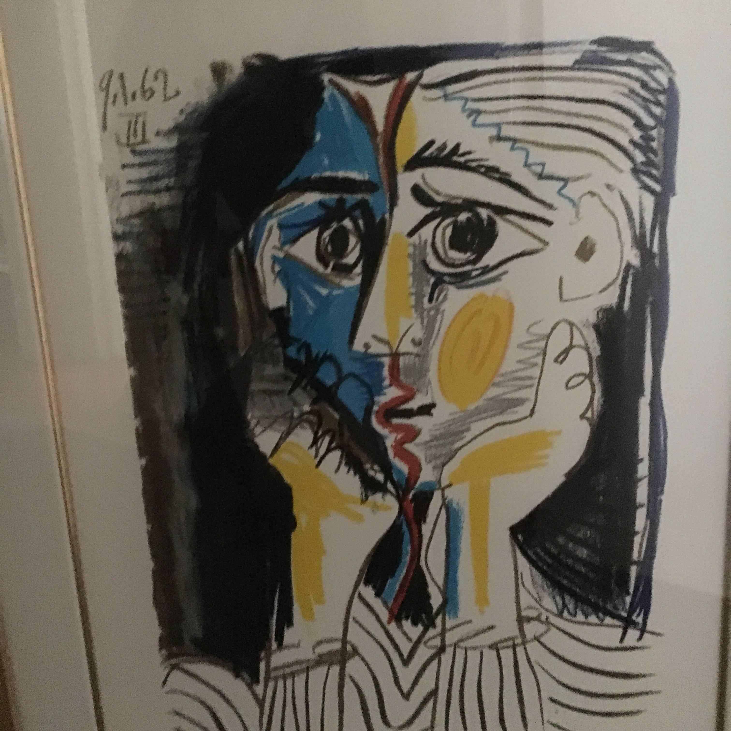 Lithographie de Picasso signée Marina Picasso, cadre en bois doré.

En 1962, à l'apogée de sa carrière, Pablo Ruiz Picasso a réalisé un carnet d'images qui démontre la grandeur de son talent. Les images contenues dans ce carnet n'ont jamais été