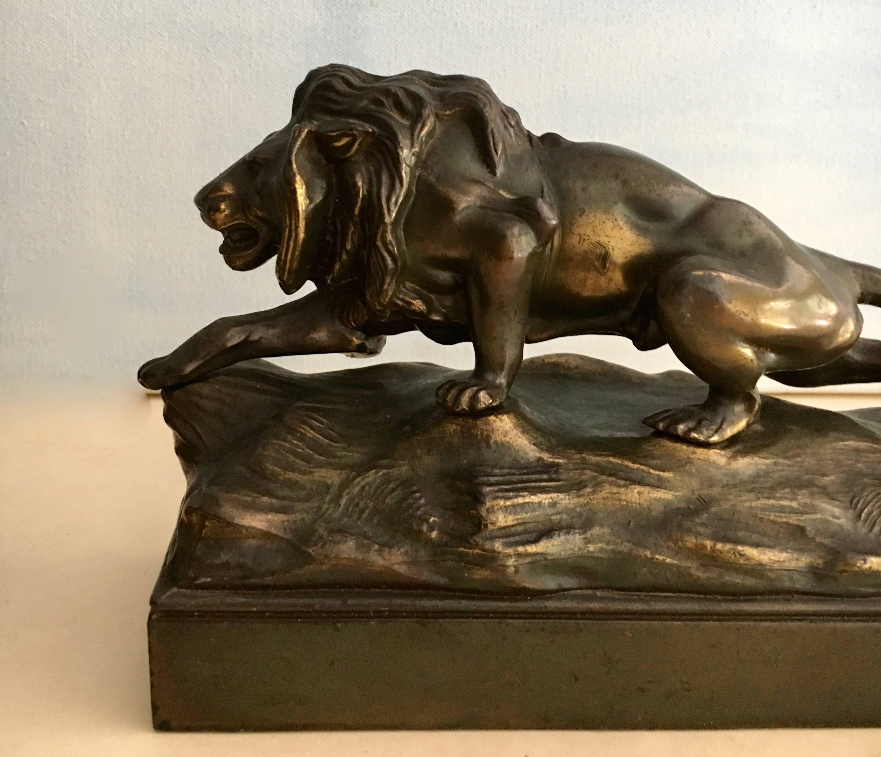 A great pair of Lion Bookends that can grace any shelf or desk as either bookends or separate the two and have a sculpture in any room. great for the office, Den or childs room!

Bronze in color and a heavy Pair

Darren Ransdell Design.