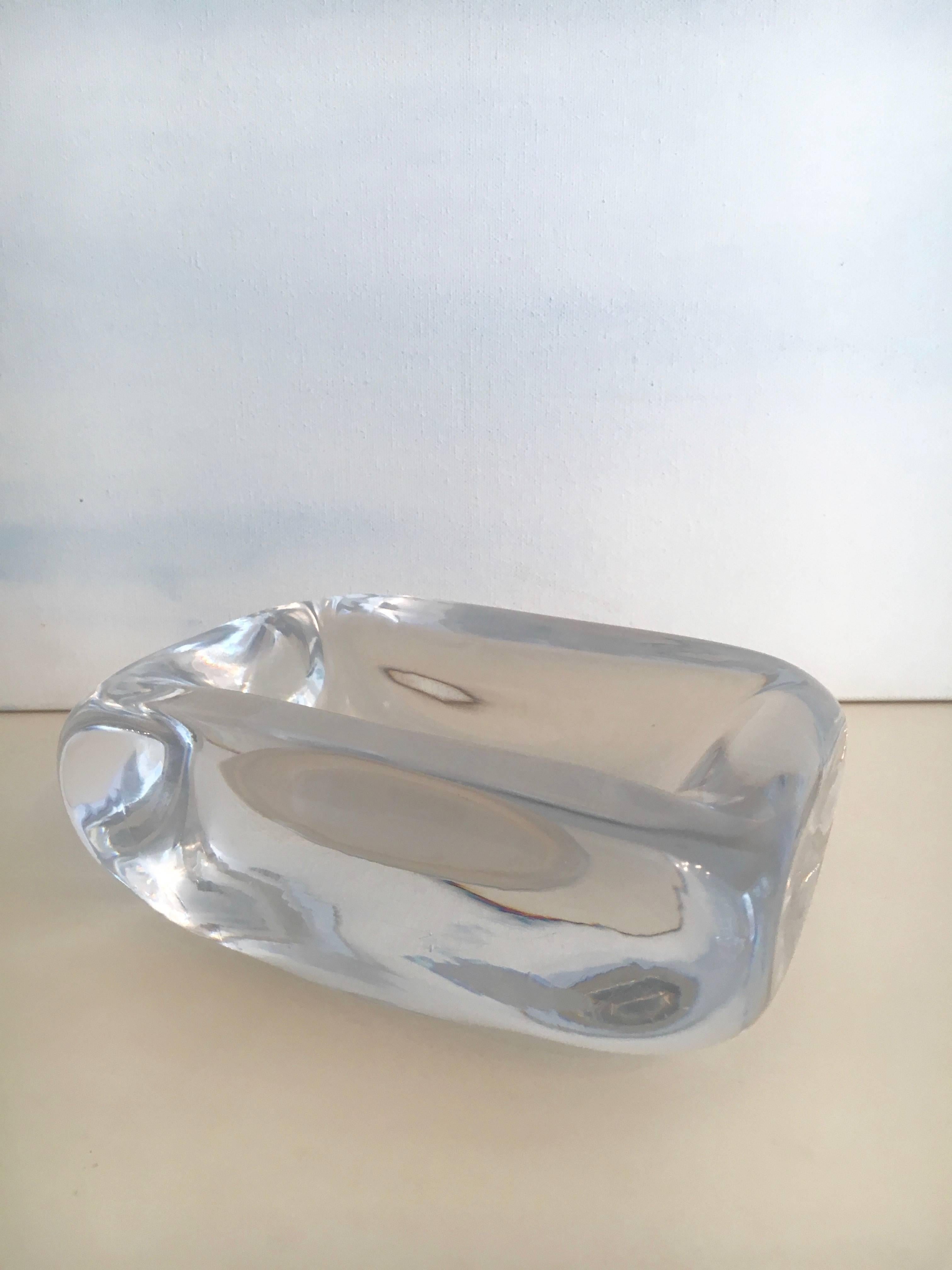 Glass bowl candy dish by Vicke Lindstrand for Orrefors.