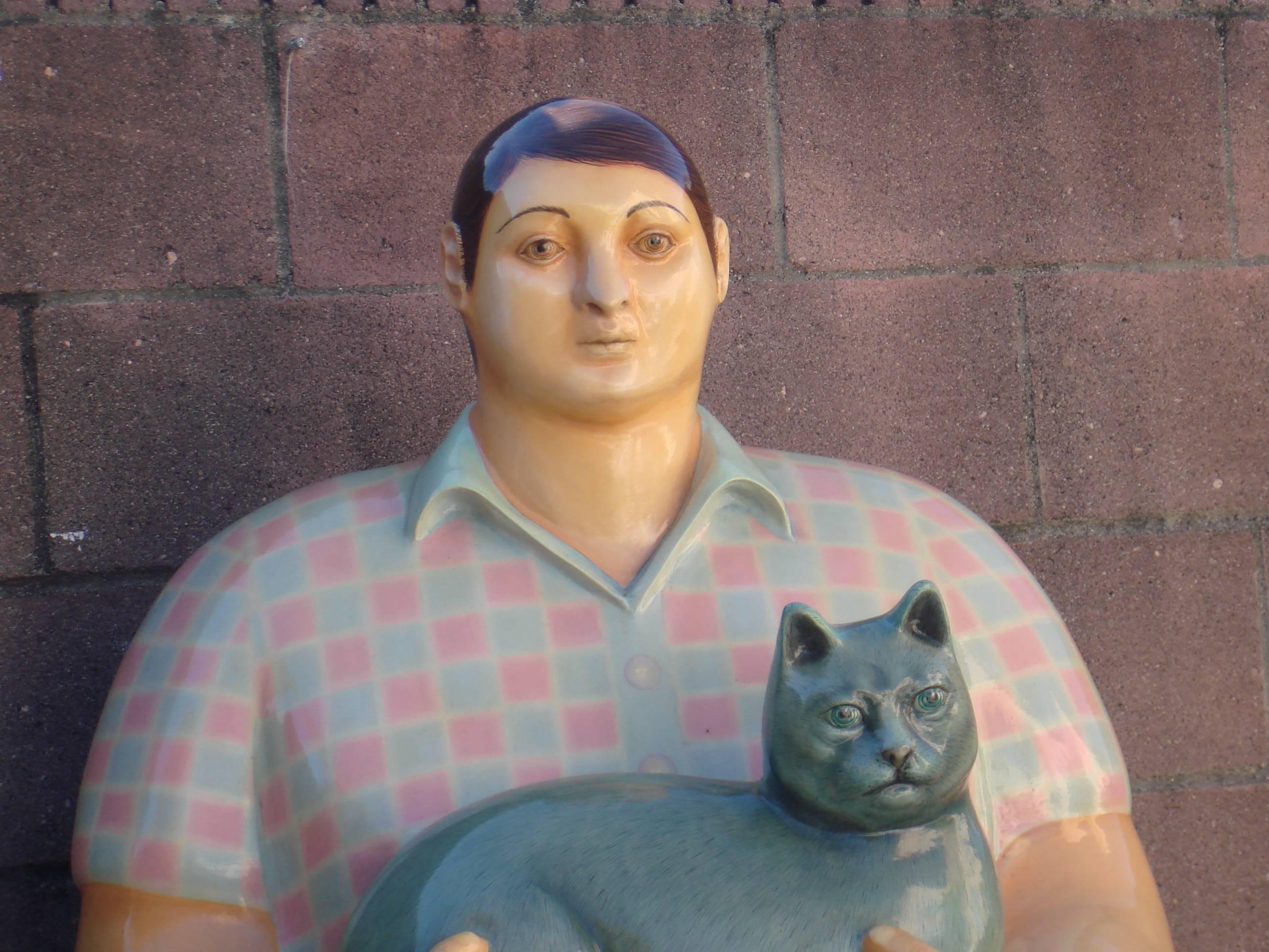 Fait main Sculpture de garçon avec chat en papier mâché signée Sergio Bustamante en vente