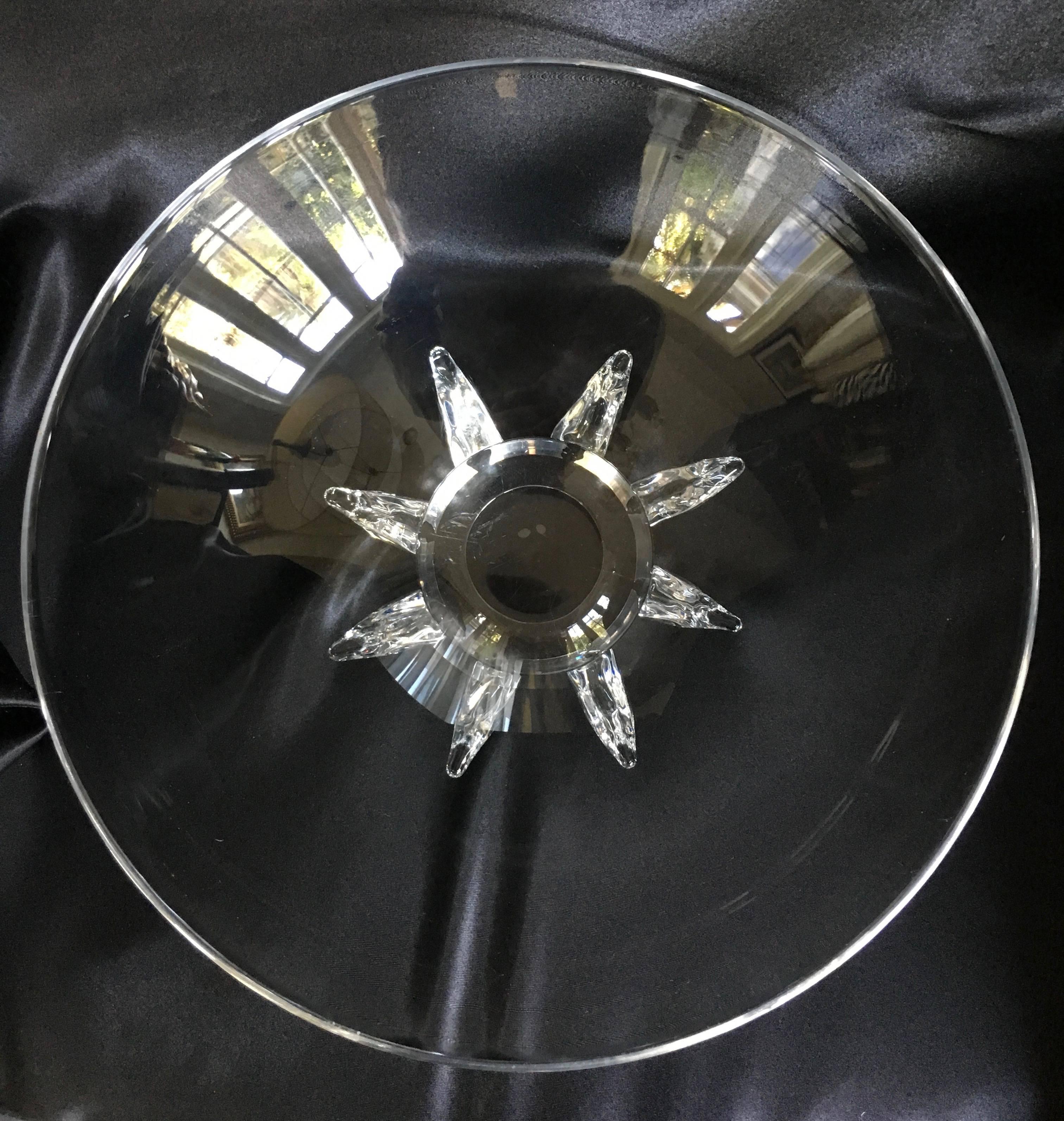 A very large and impressive Steuben starfish bowl or centrepiece. The glass is perfect with no chips or dings, sitting on an beautifully intricate designed base.