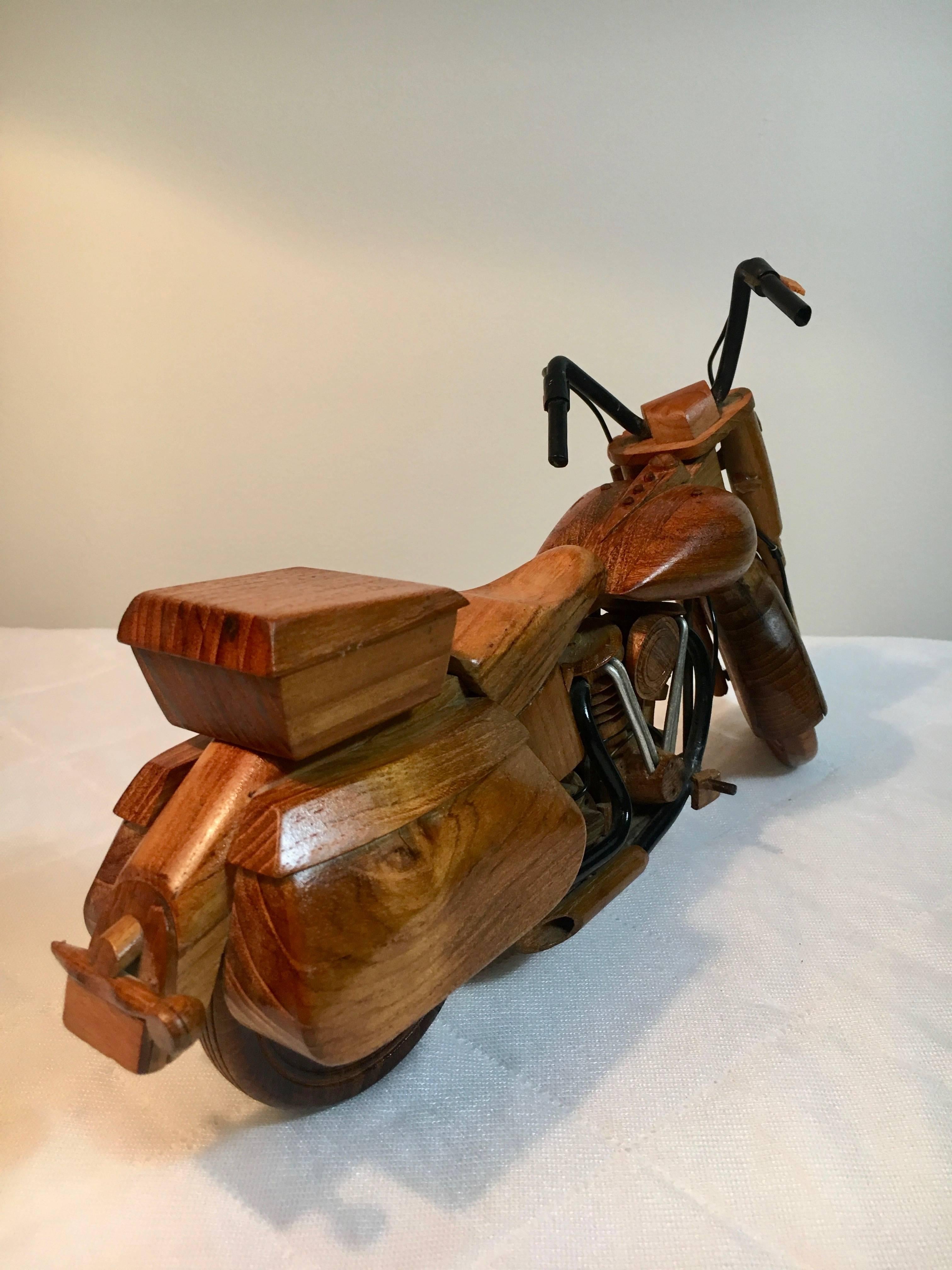 Wooden Model Motorcycle In Excellent Condition In Los Angeles, CA