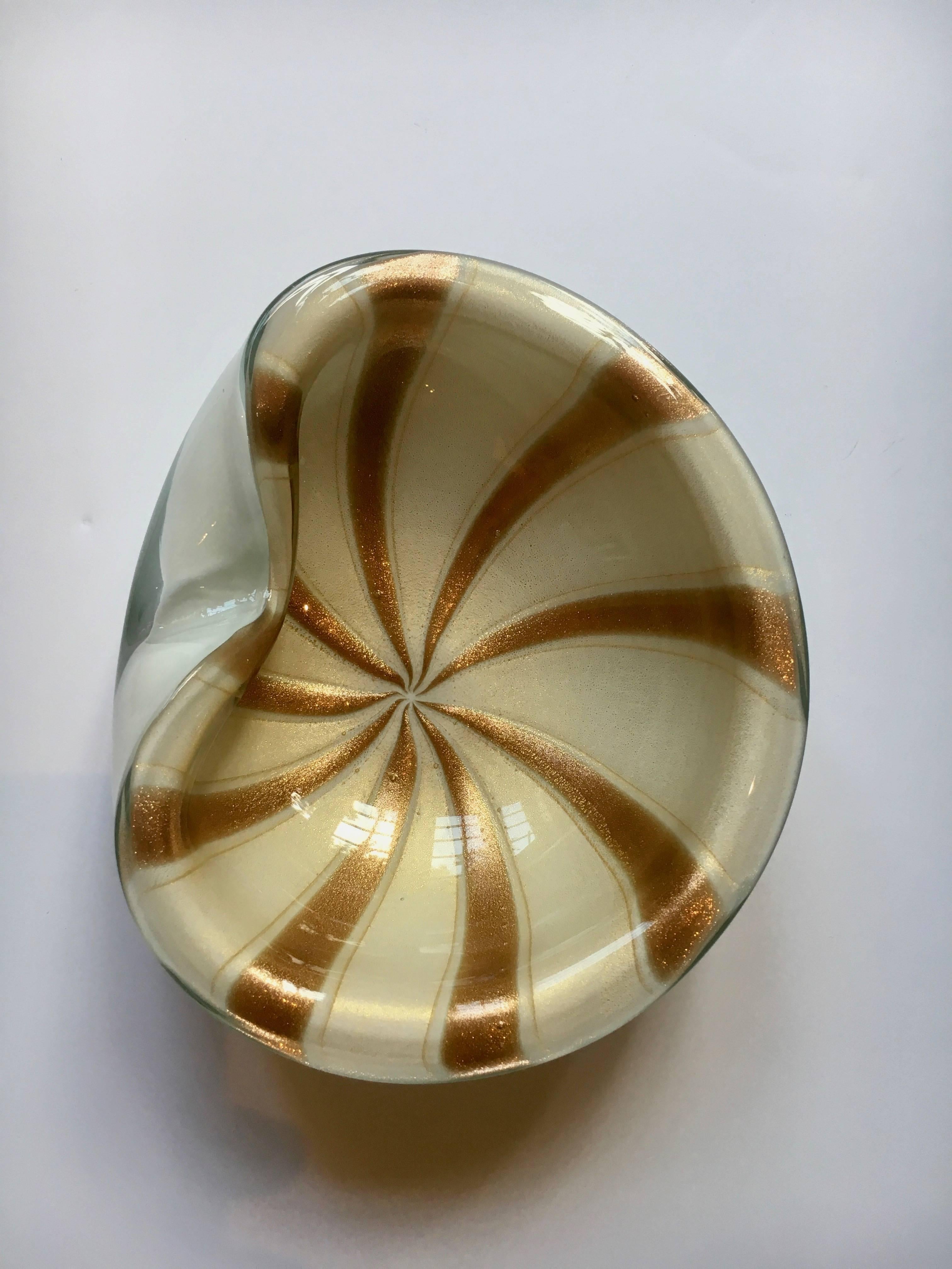 Murano Candy Nut Dish with Gold Variegated Bands In Good Condition In Los Angeles, CA
