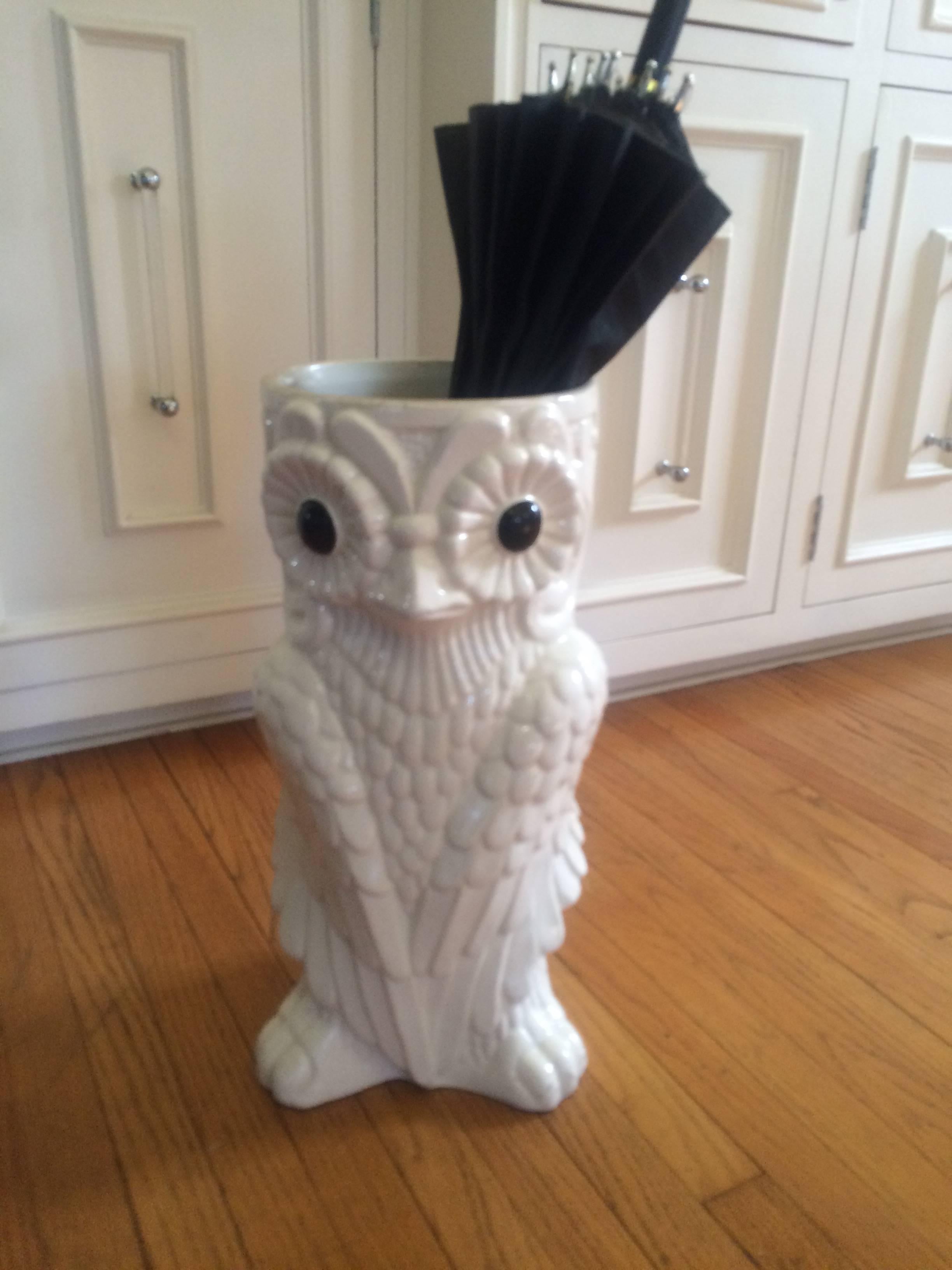 Whether you live in a cabin or a Park Avenue town house, our Italian owl umbrella stand will keep your umbrellas cleverly contained in any storm. The owl brings vision and good luck to any space with his Whimsical, yet sophisticated glance.