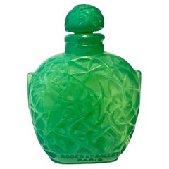 Botella Le Jade firmada por René Lalique para Roger & Gallet 1926
