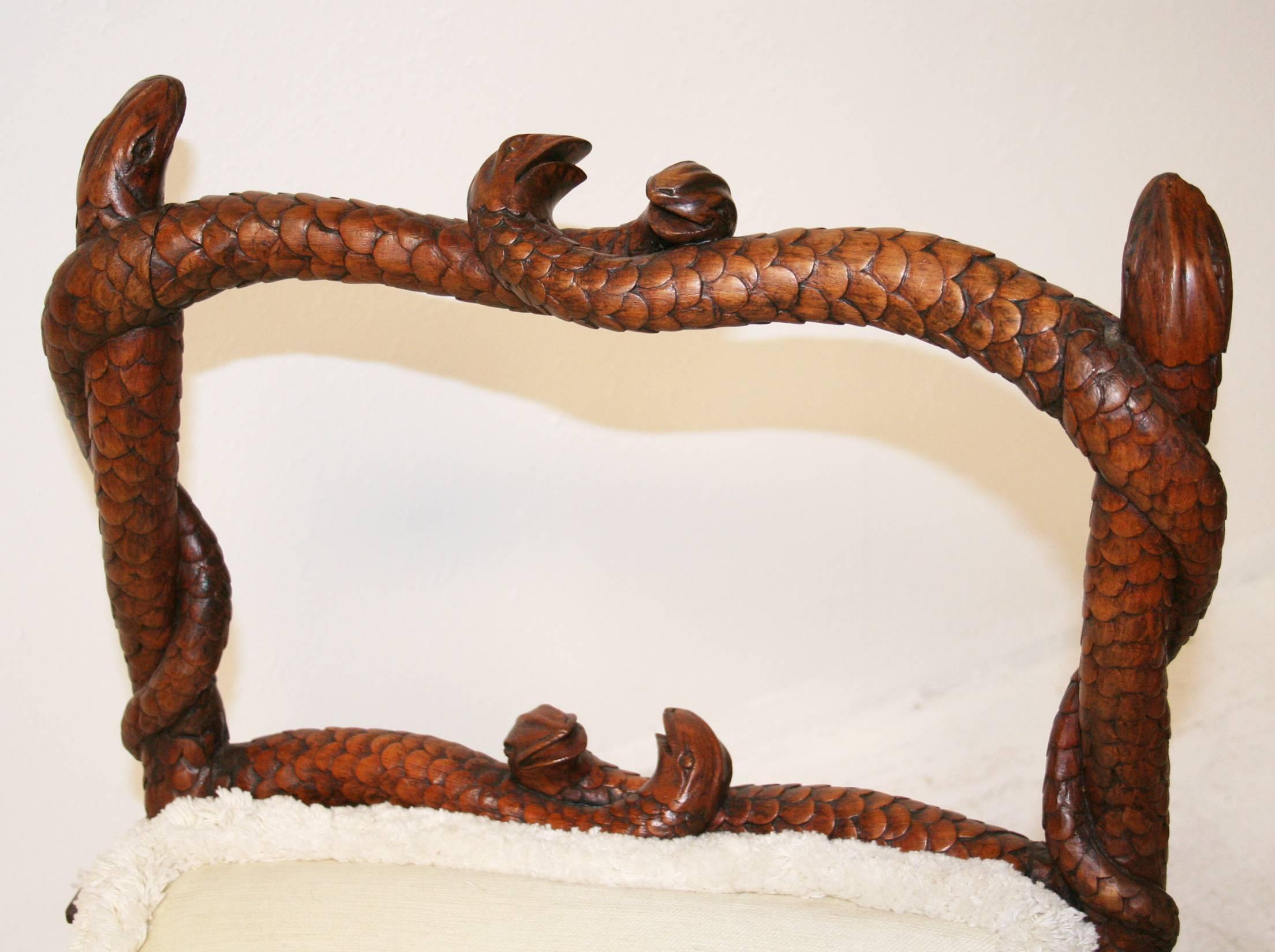  19th Century Serpent Carved Walnut Daybed/Bench In Good Condition For Sale In Palm Springs, CA