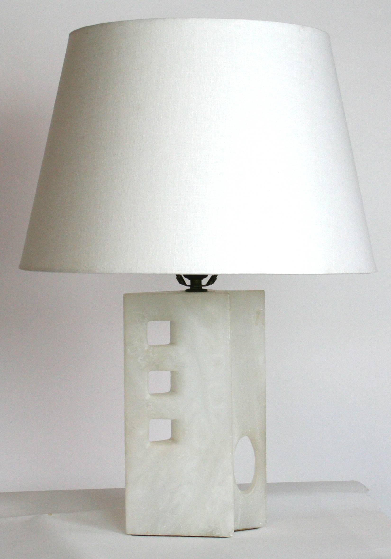 Modernist Alabaster Lamp In Good Condition In Palm Springs, CA