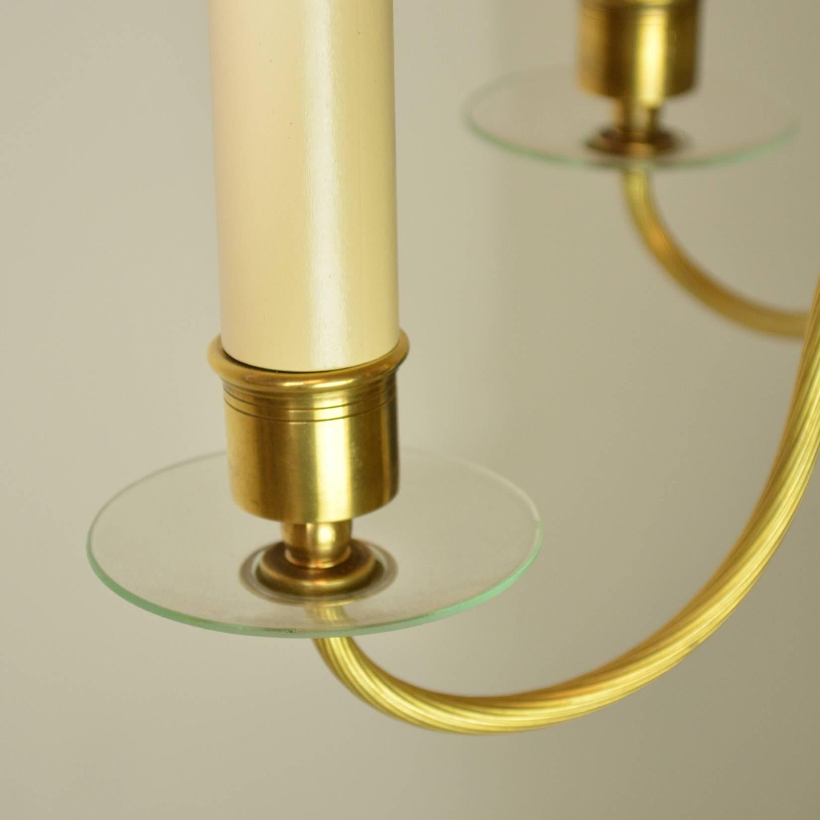 Americano Lampadario in ottone e vetro moderno di metà secolo in vendita