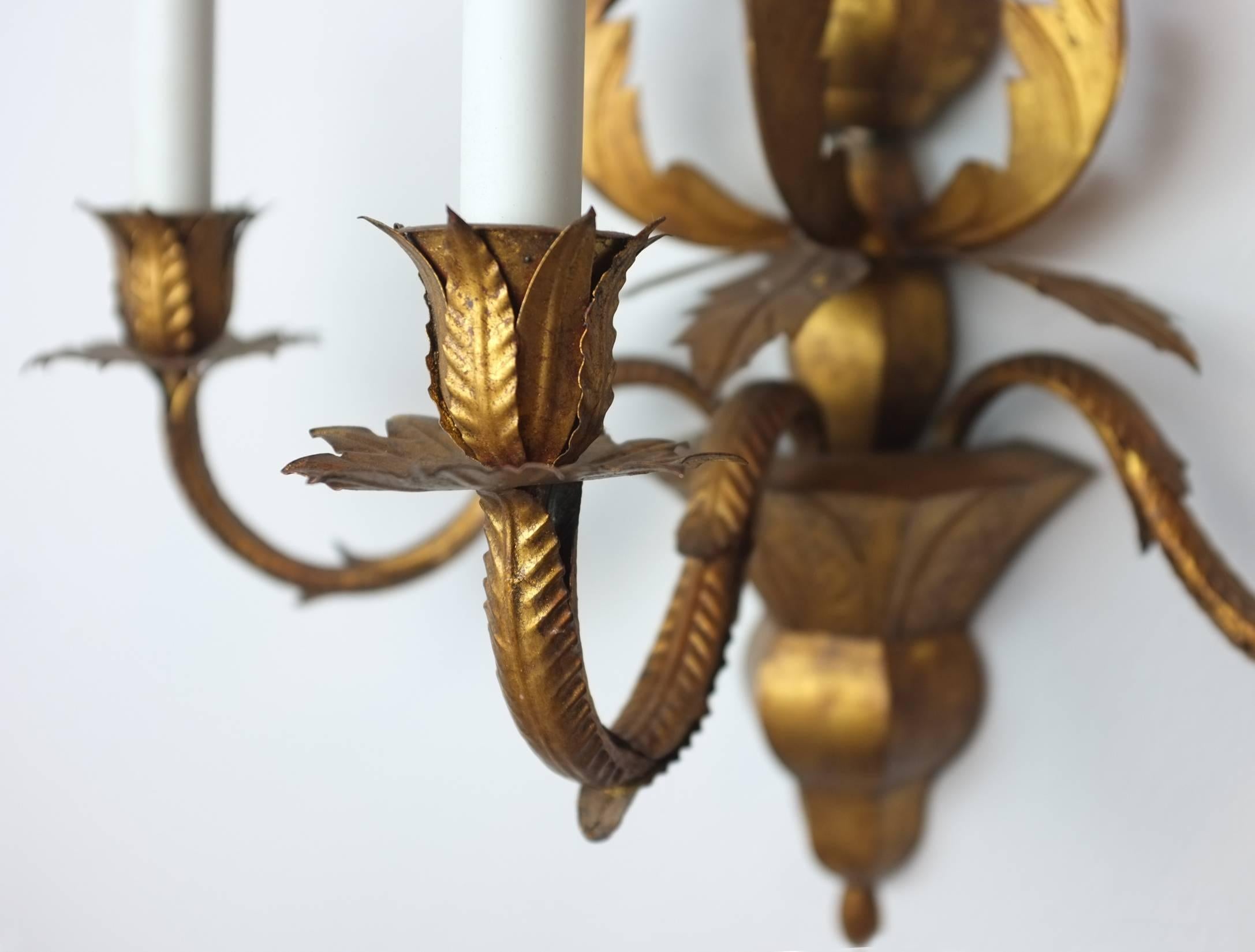 Pair of 1950s Spanish Gilt Tole Sconces In Good Condition For Sale In Palm Springs, CA