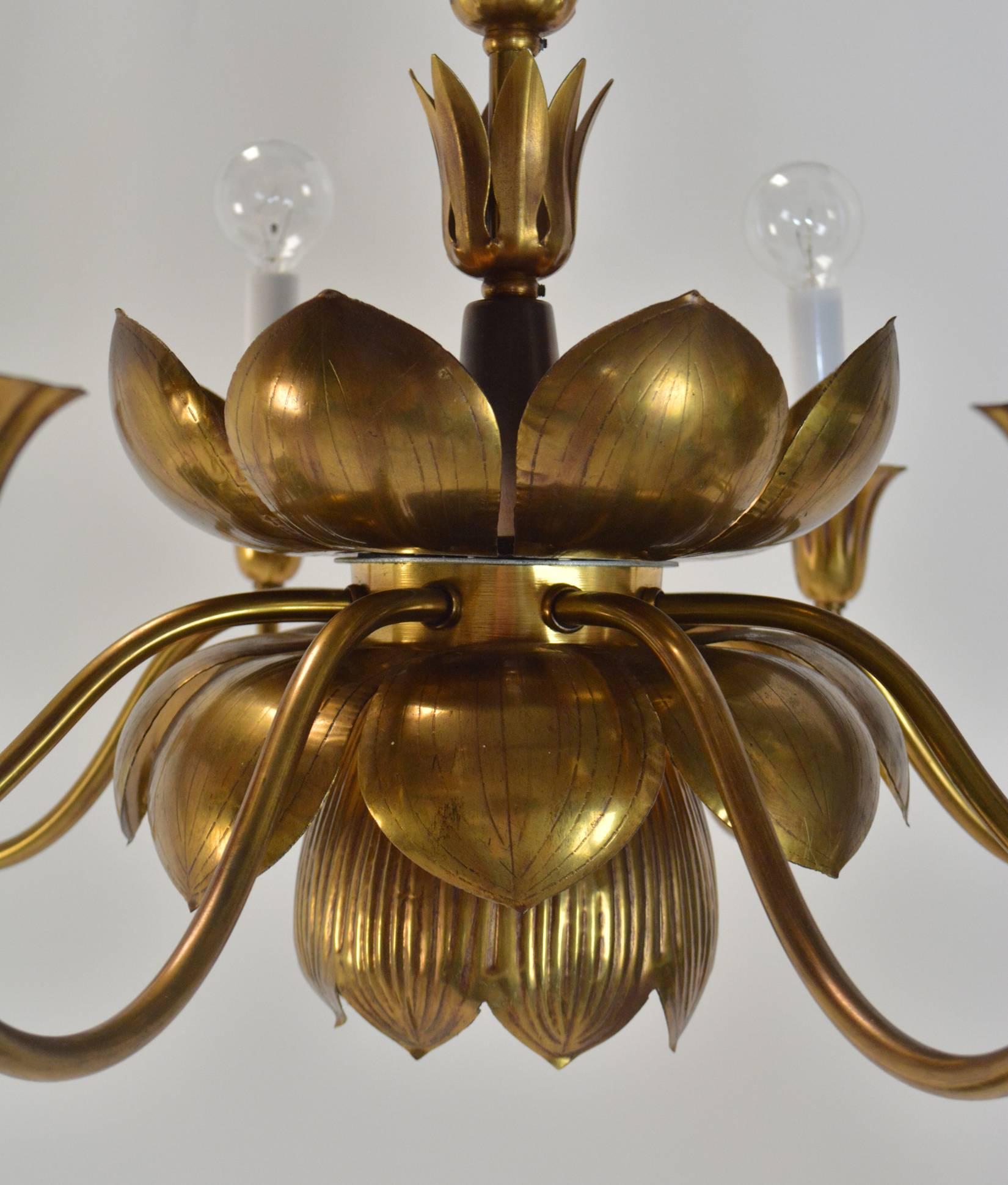 Hollywood Regency Brass Lotus Chandelier In Good Condition In Palm Springs, CA