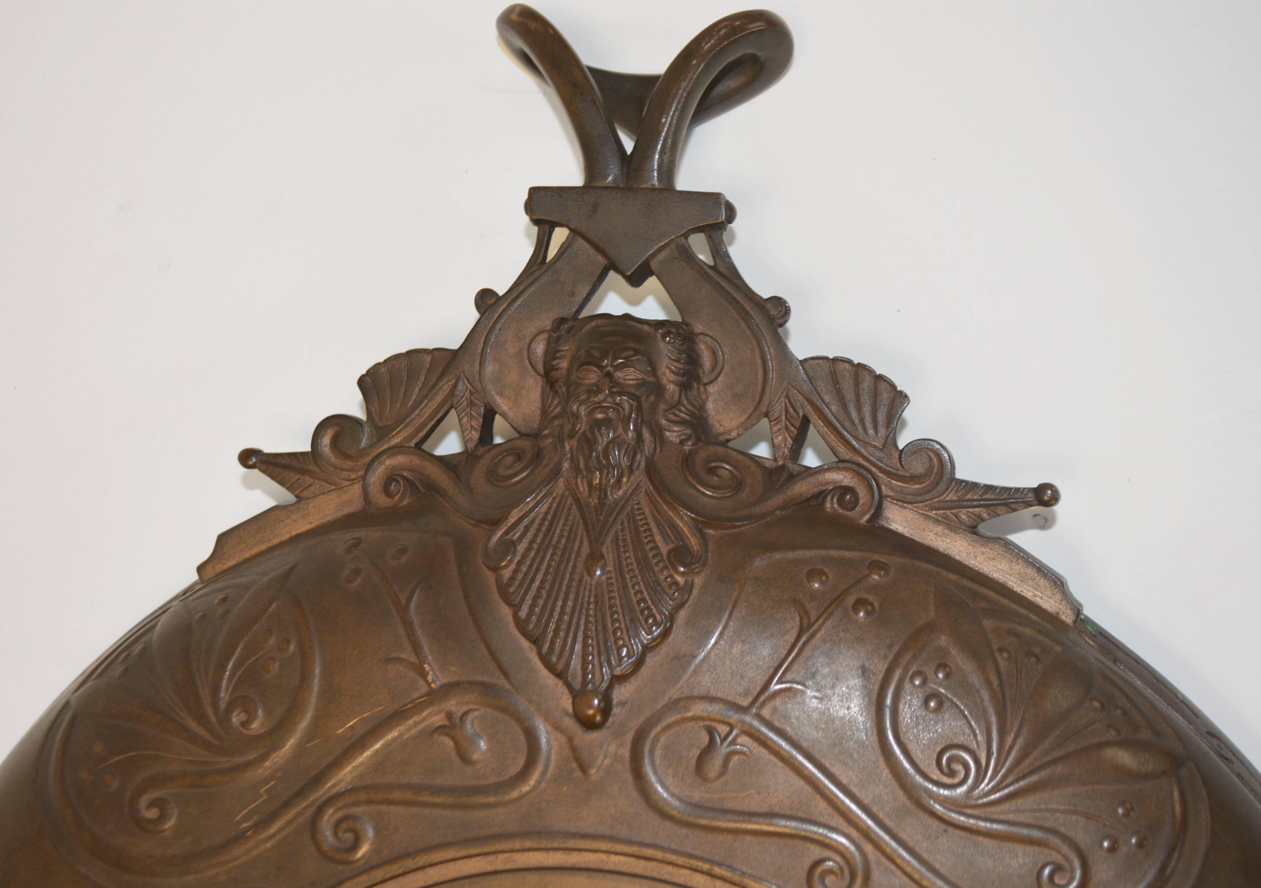 Bronze Tazza en bronze du 19ème siècle par Barbedienne en vente