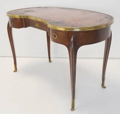 French Louis XV Style Kidney-Shaped Satinwood Desk