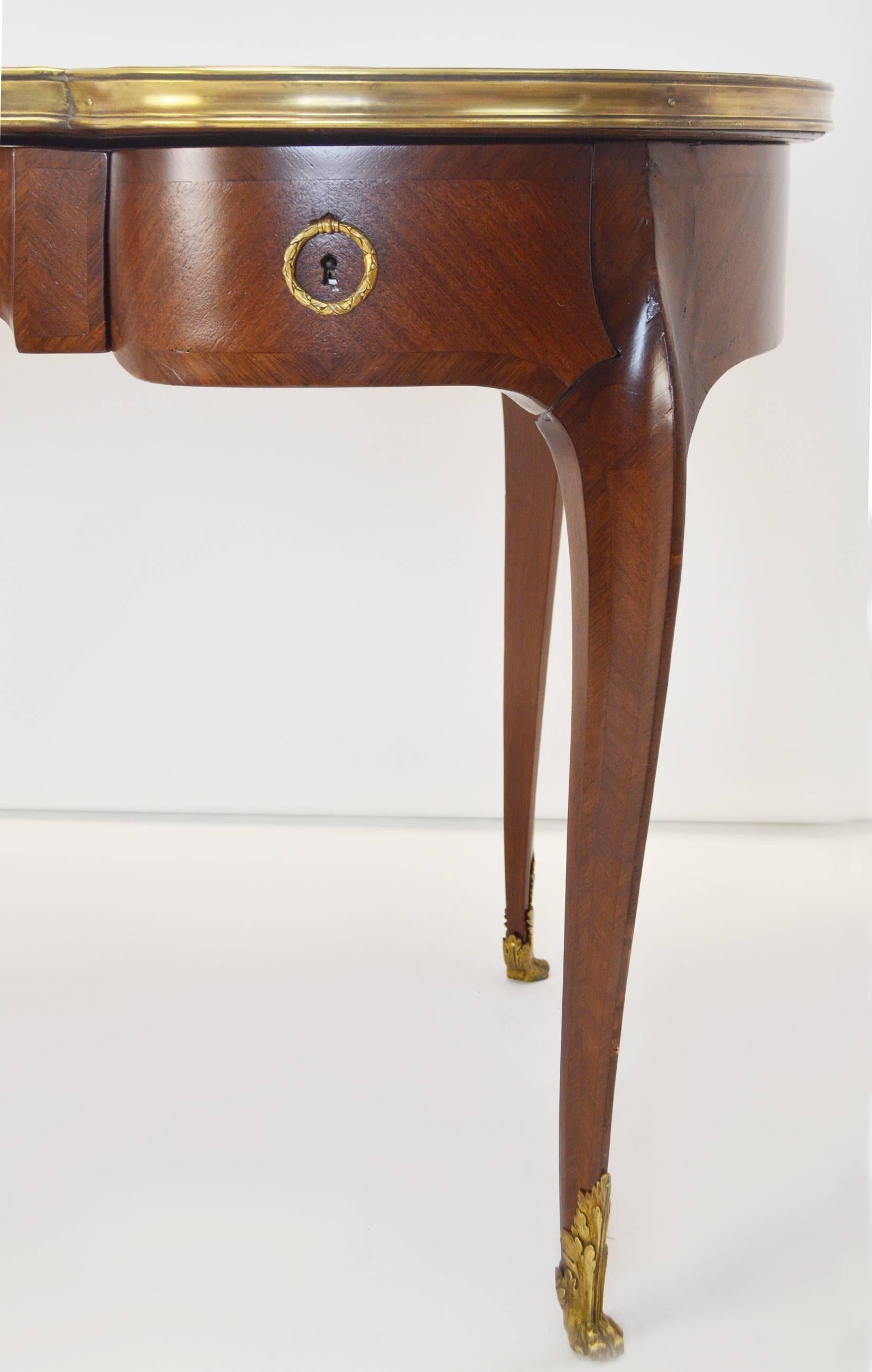 20th Century French Louis XV Style Kidney-Shaped Satinwood Desk
