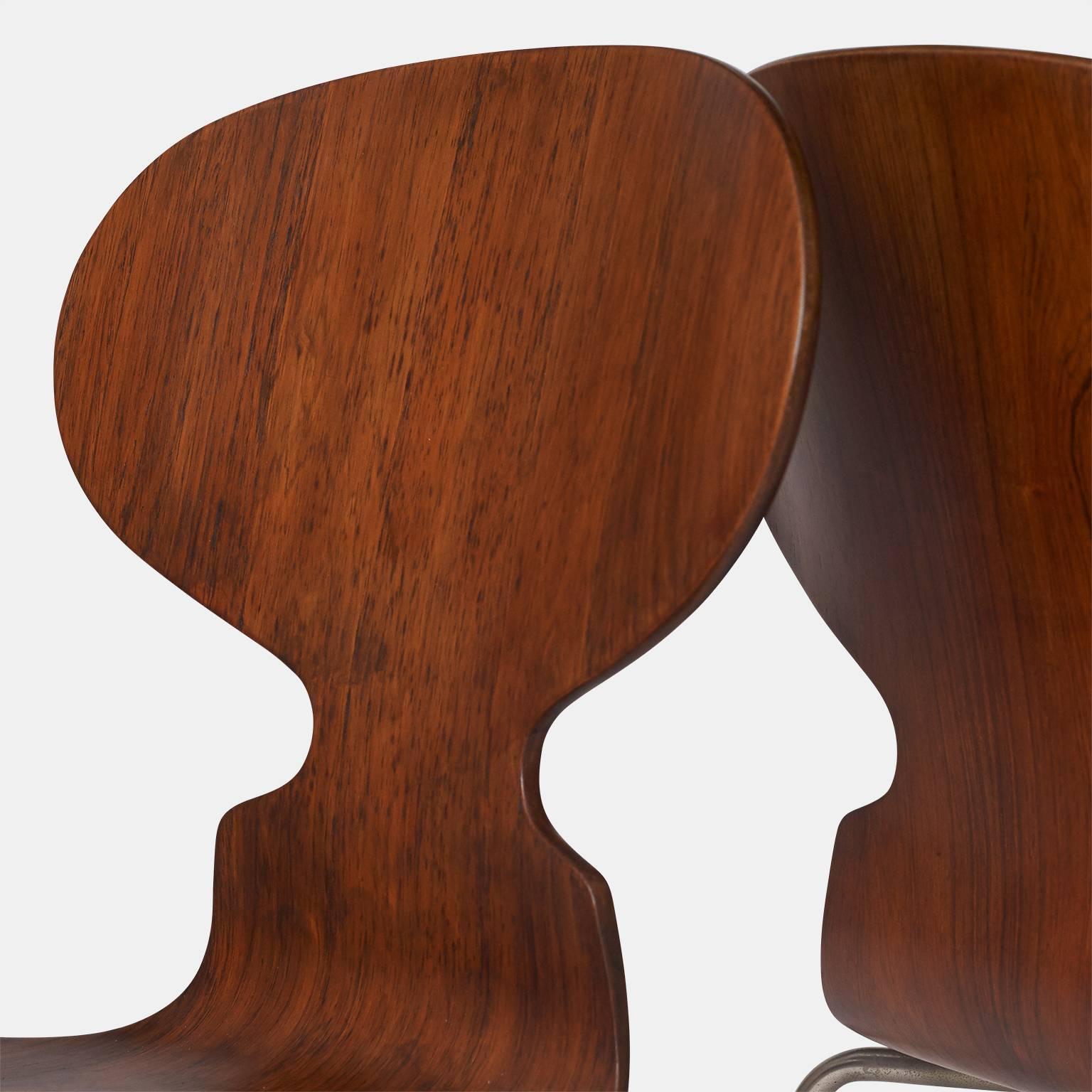 Veneer Ant Chairs #3100 by Arne Jacobsen
