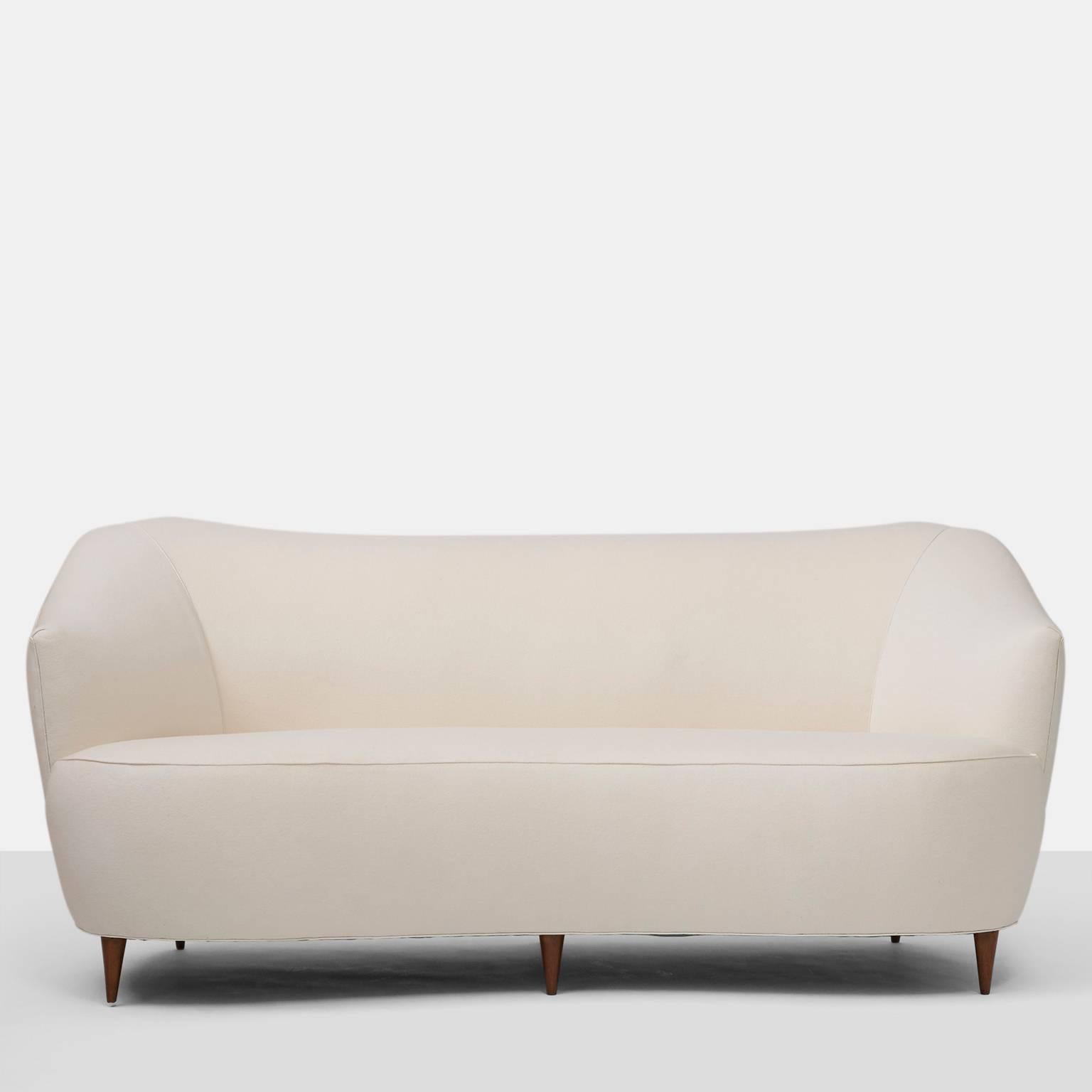 pnti sofa