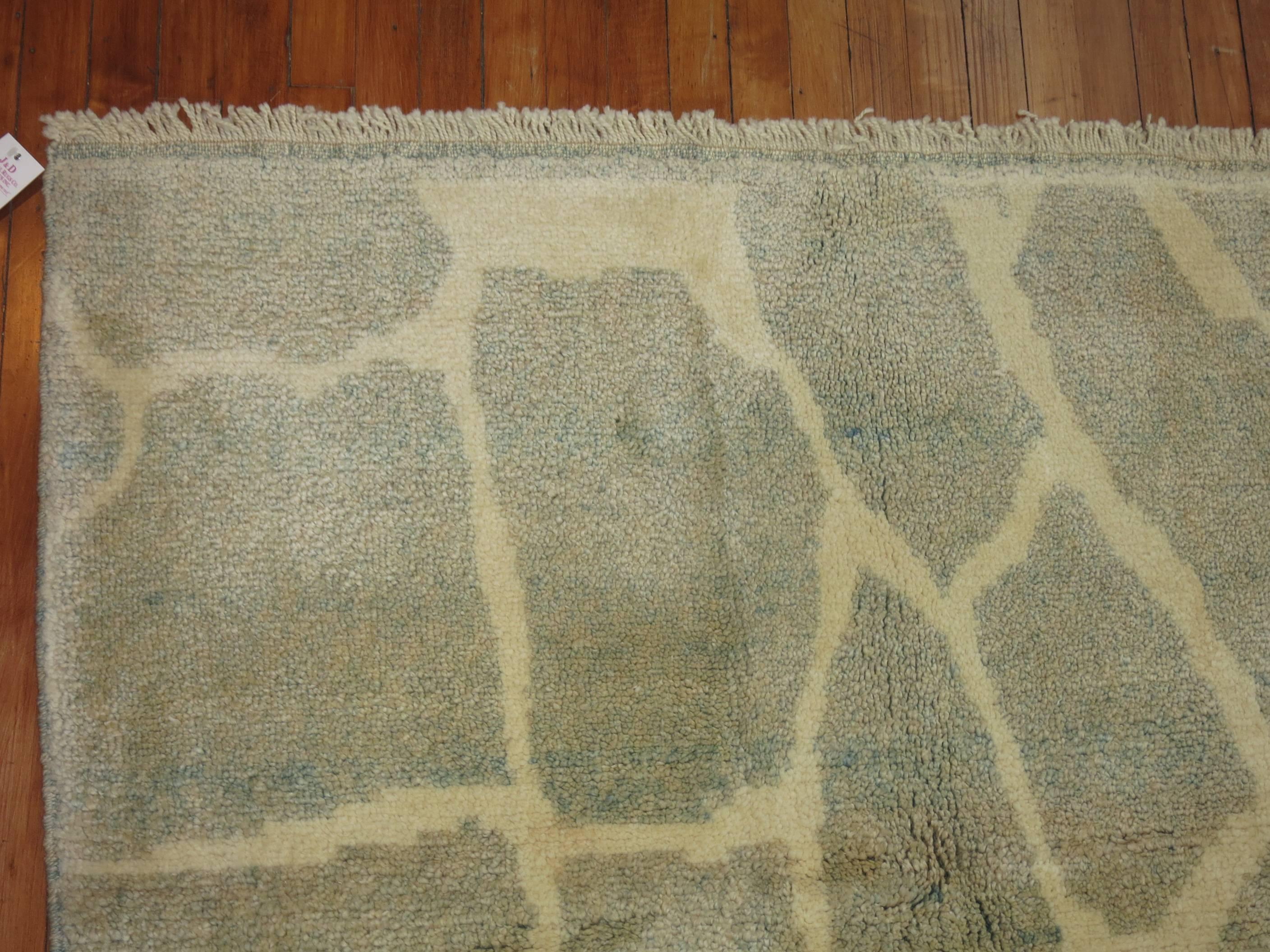 Gray Turkish Modernist Square Rug In Excellent Condition For Sale In New York, NY