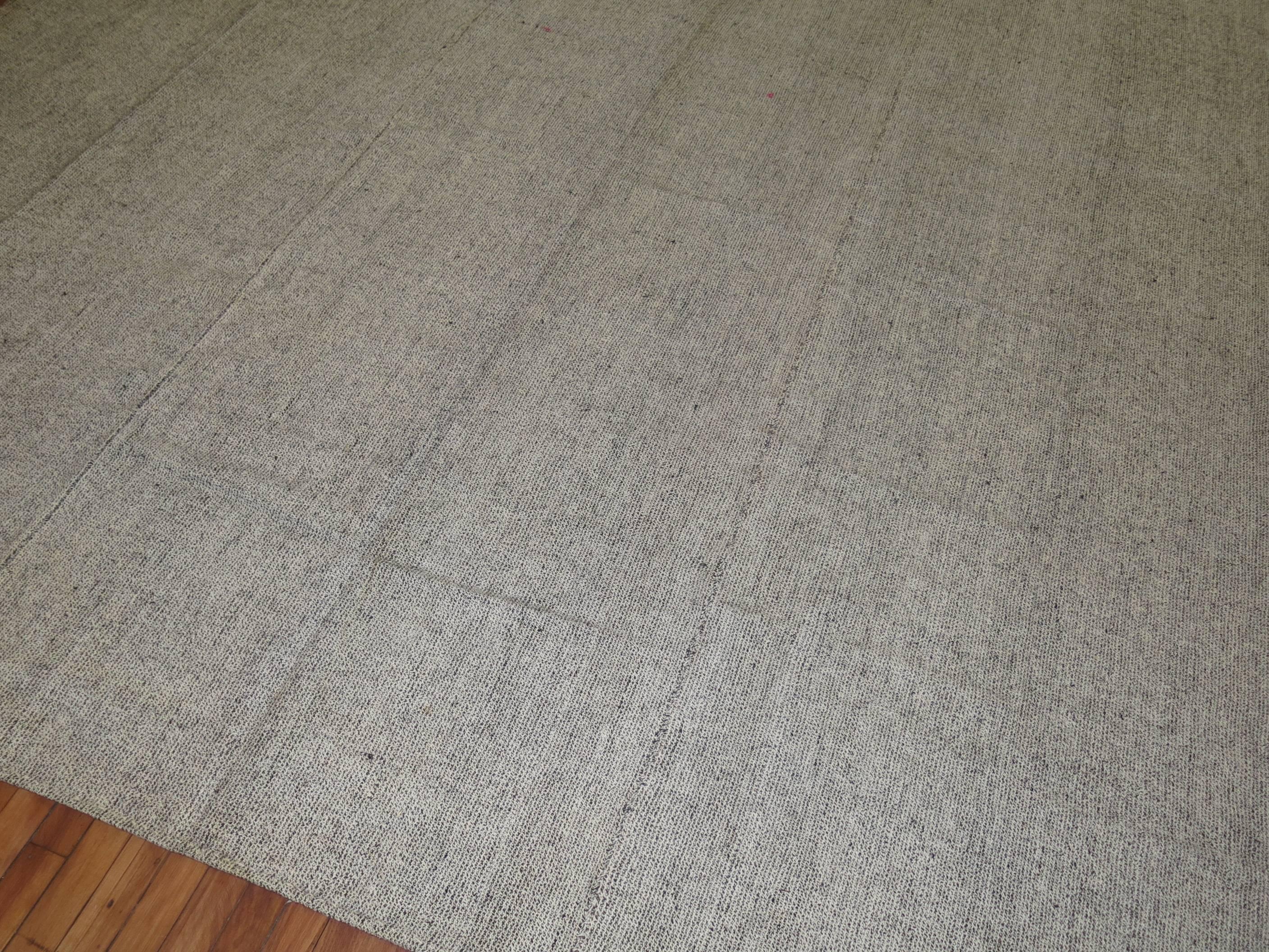 Gray Vintage Turkish Kilim Flat-Weave In Good Condition For Sale In New York, NY
