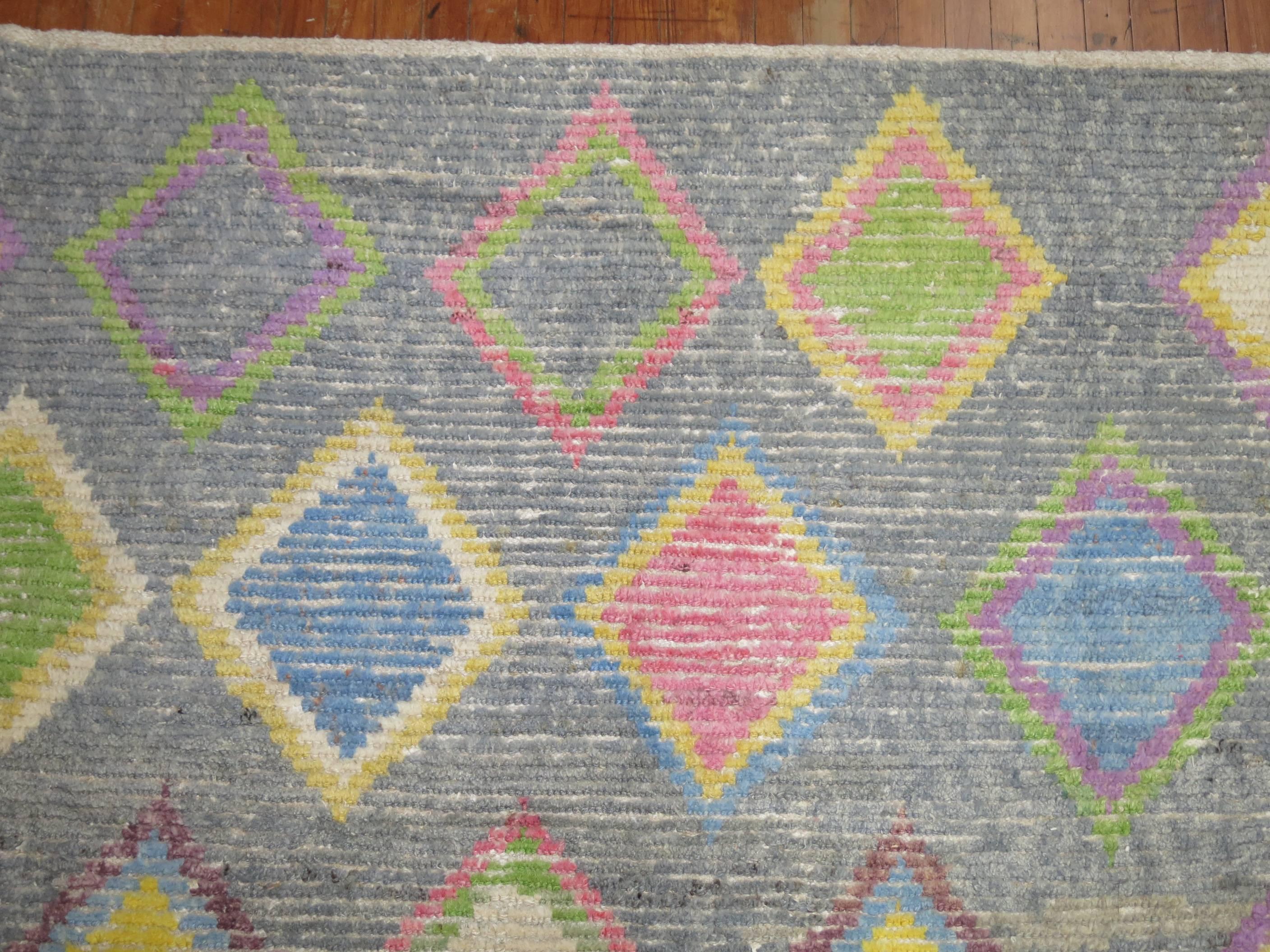 Türkischer Tulu-Teppich, inspiriert von Vintage im Angebot 2