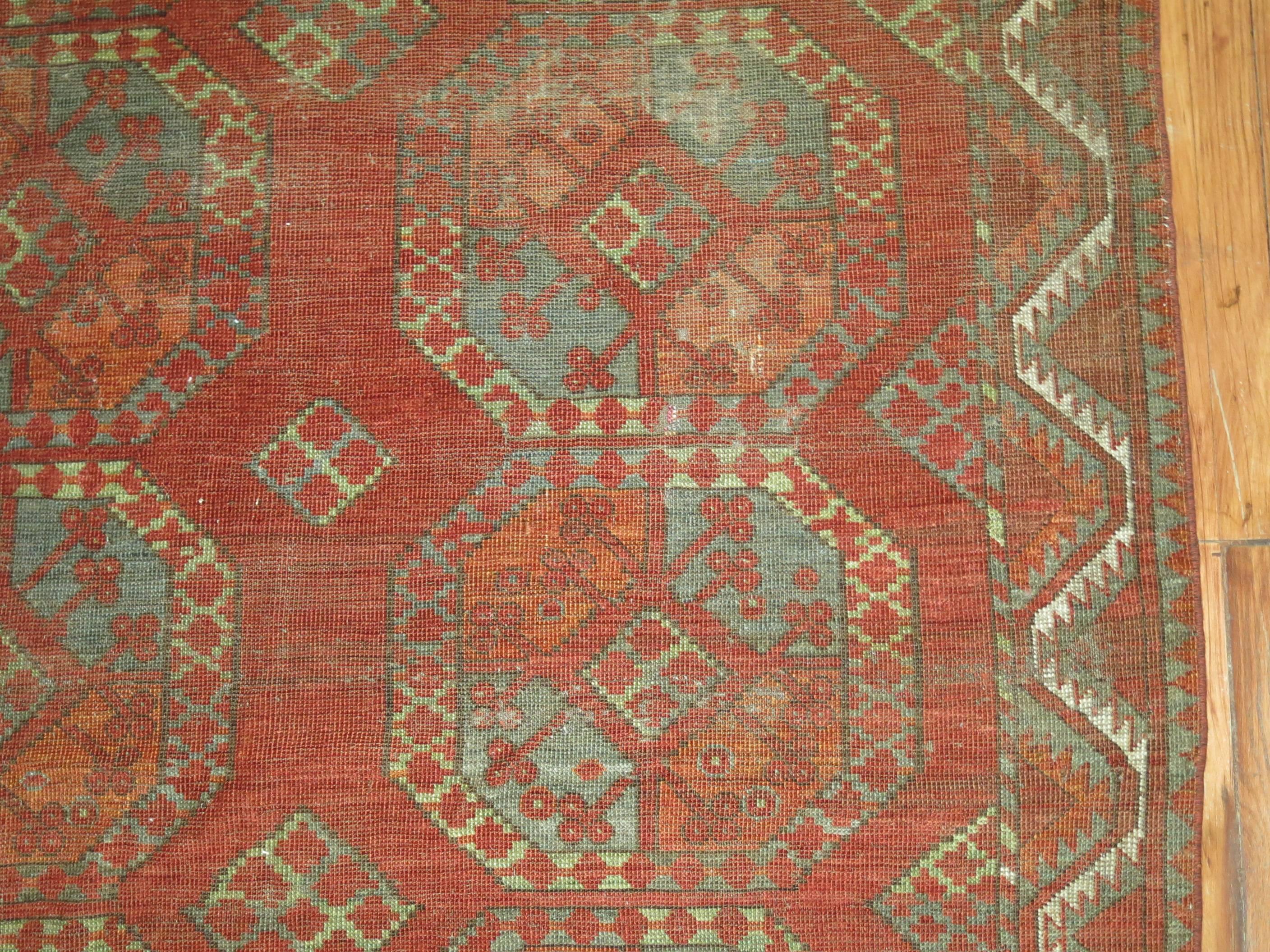 Brauner antiker Ersari-Teppich mit Stammesmotiven (Handgeknüpft) im Angebot