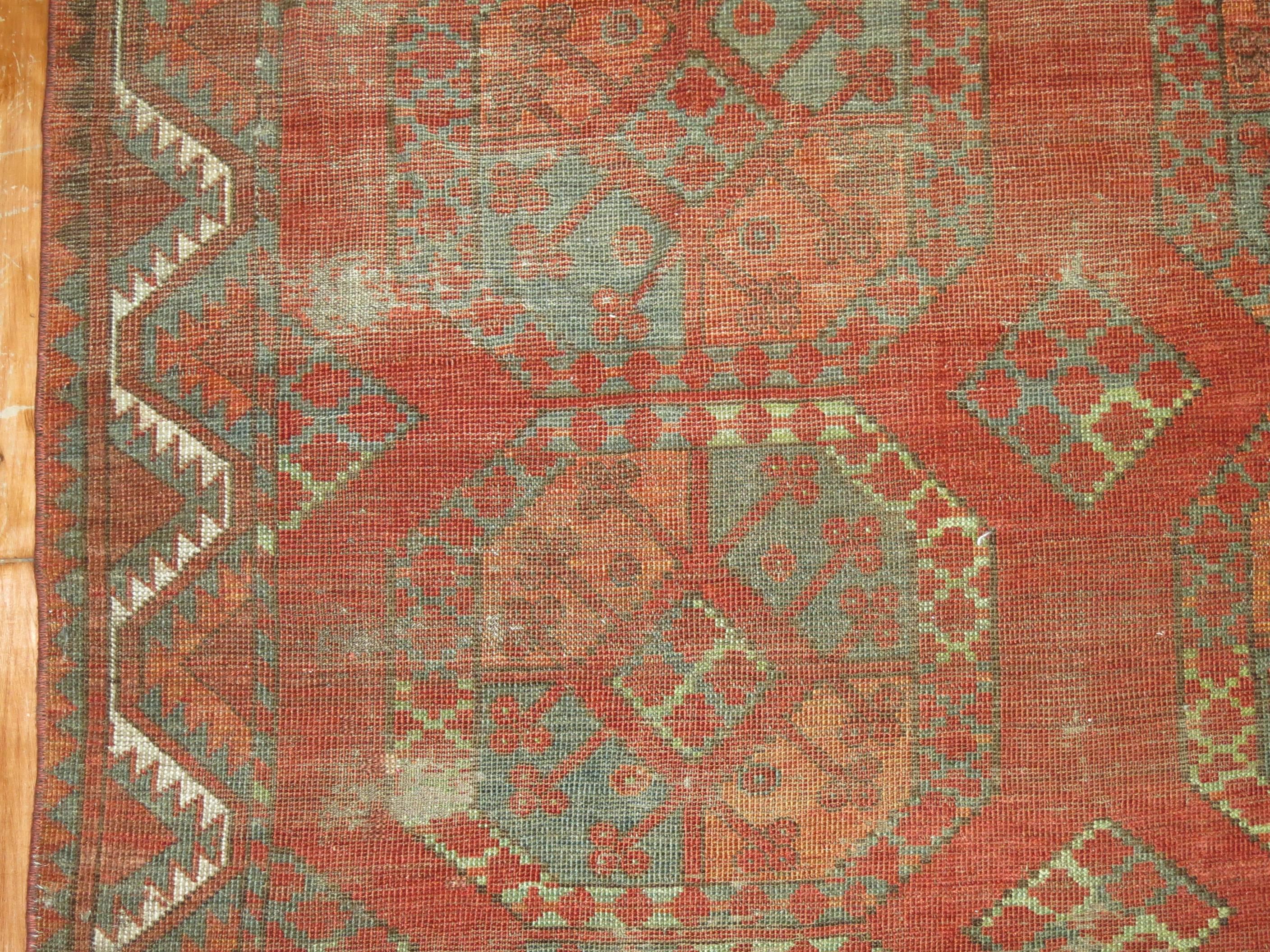 Brauner antiker Ersari-Teppich mit Stammesmotiven (19. Jahrhundert) im Angebot