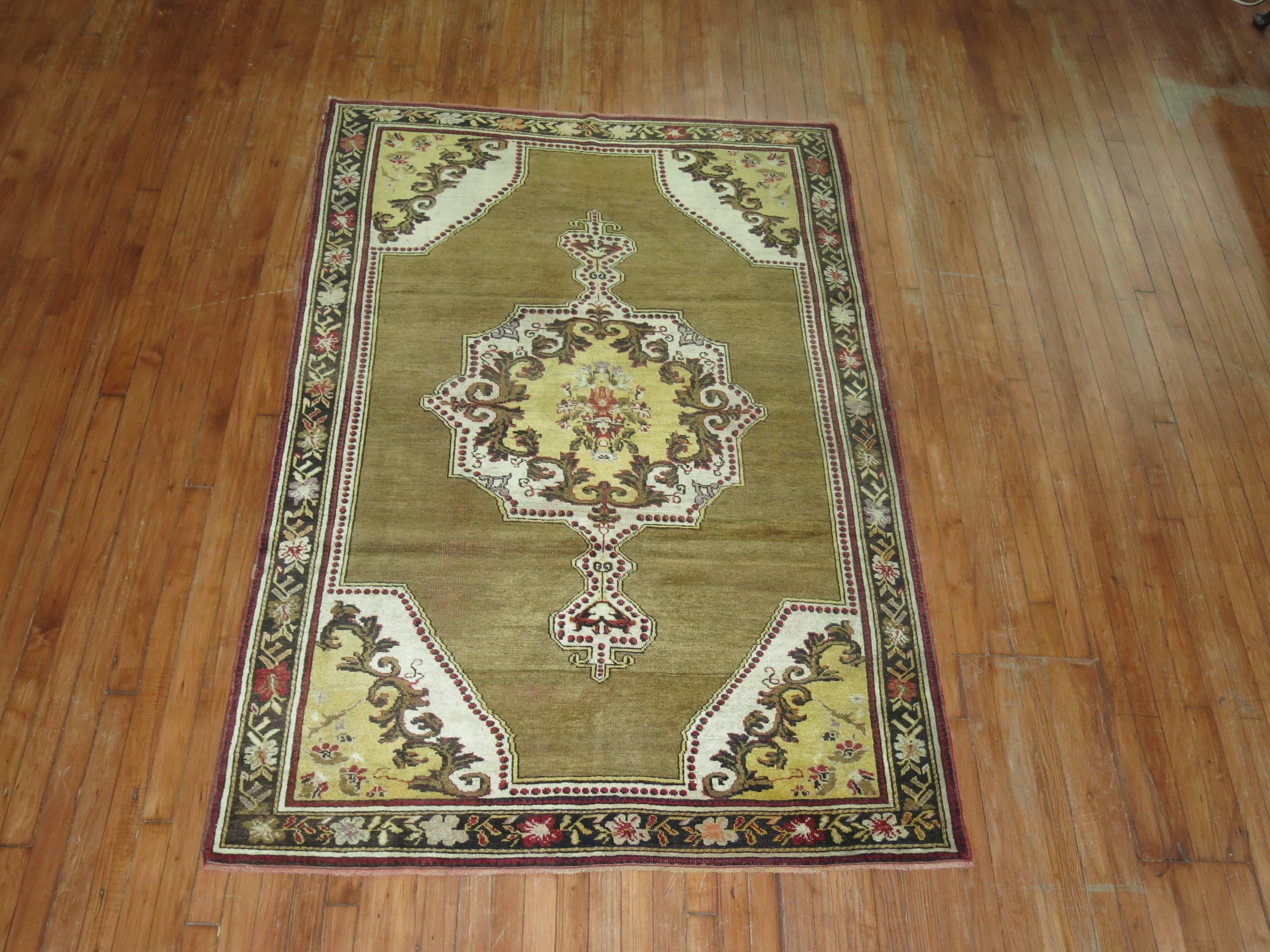 Olive Brown Yellow Turkish Medallion Ghiordes Rug In Good Condition For Sale In New York, NY