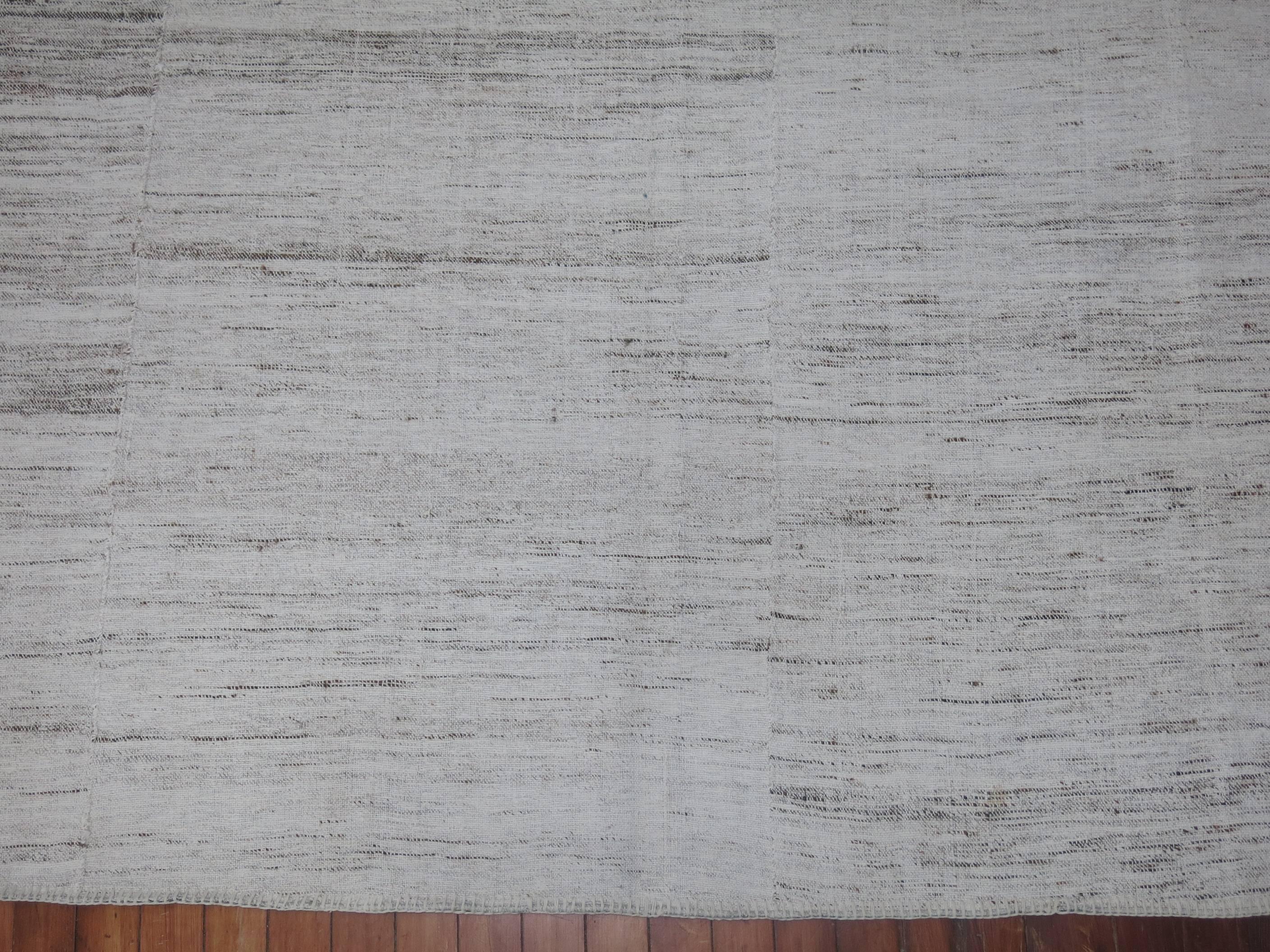 Flachgewebter Teppich aus Baumwolle und Kelim im Angebot 4