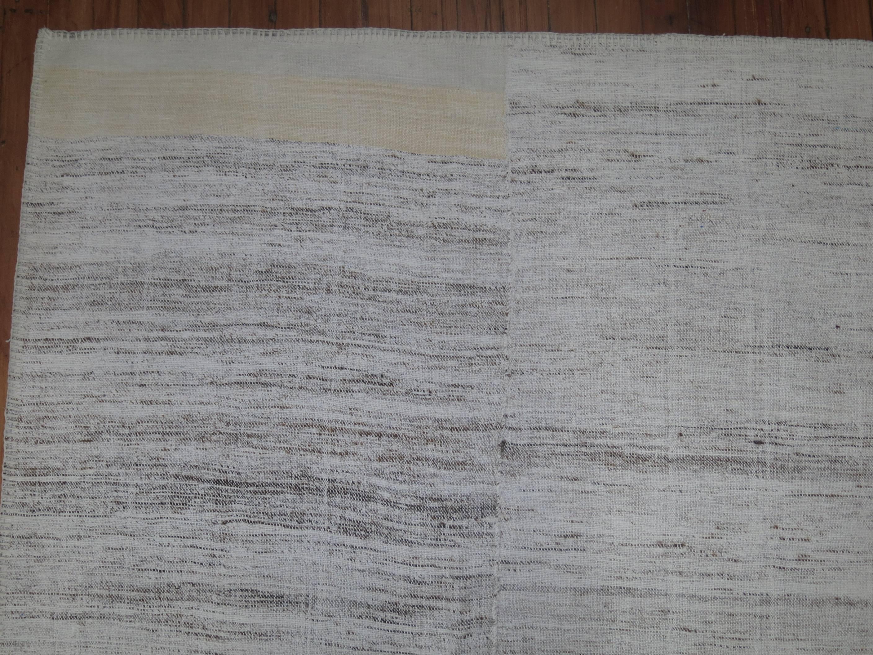 Minimalist Cotton Kilim Flat-Weave Carpet For Sale