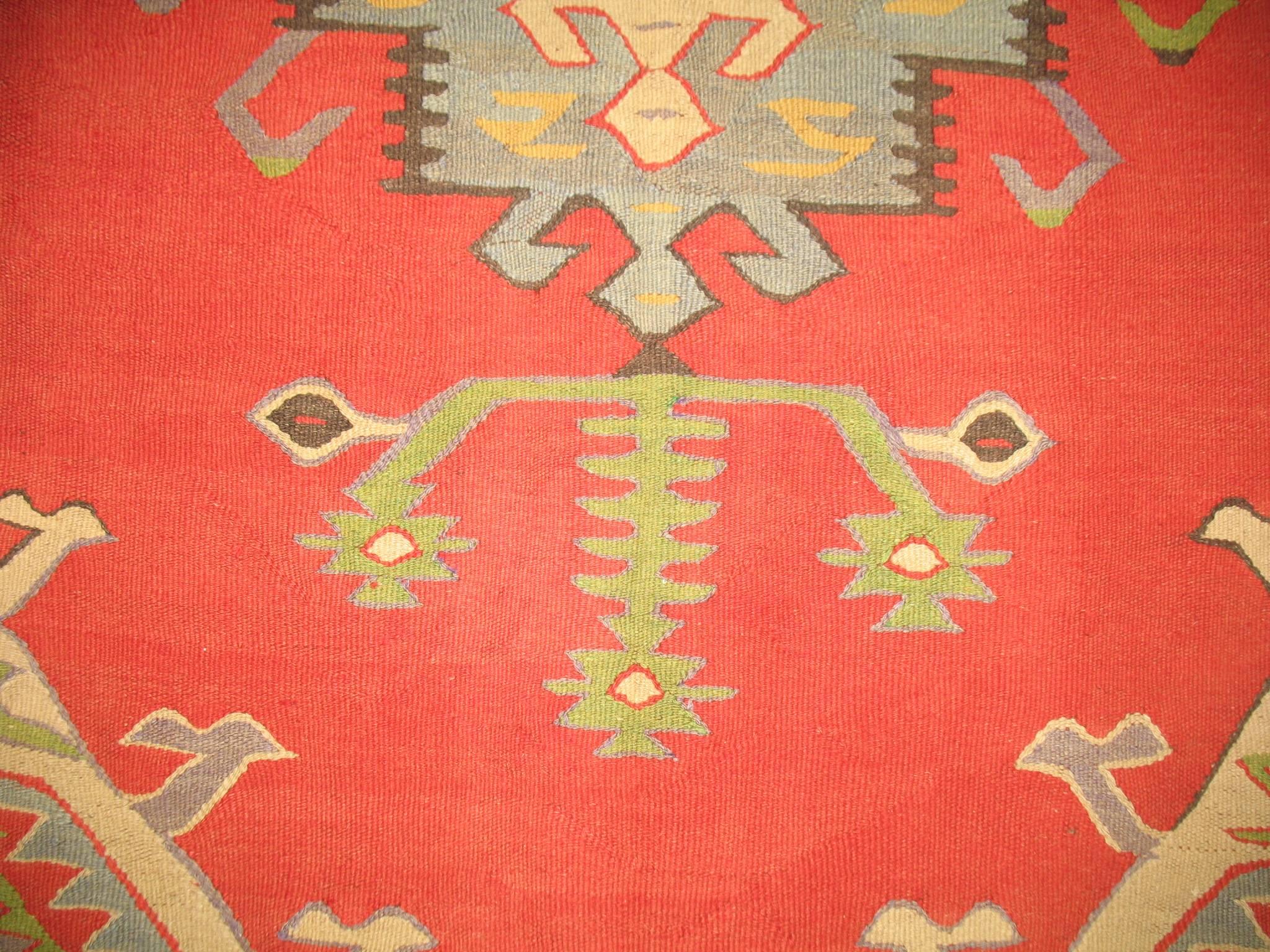 Vintage Oushak Kilim In Excellent Condition In New York, NY