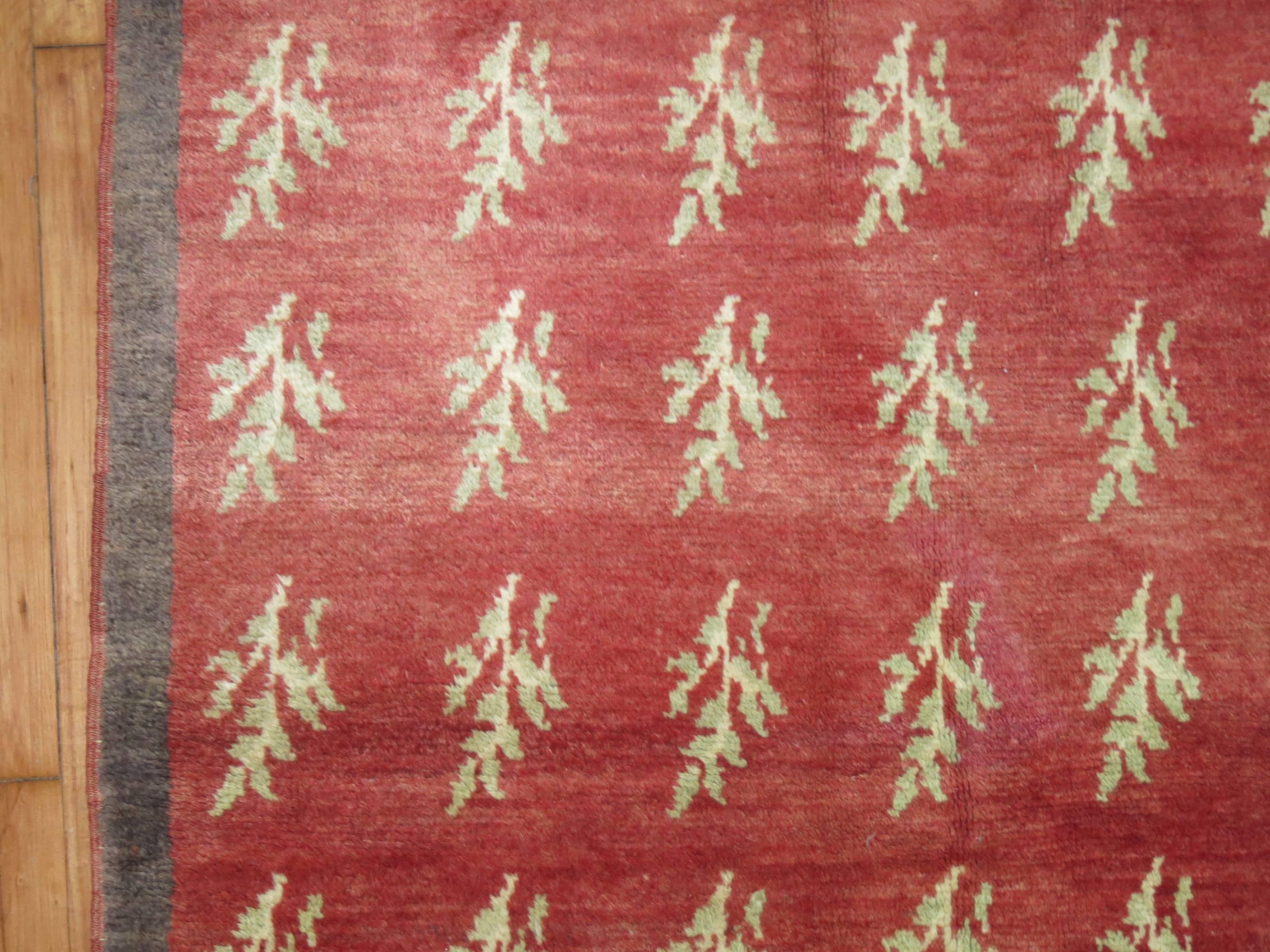 Türkischer Konya-Teppich im Vintage-Stil  (Handgewebt) im Angebot