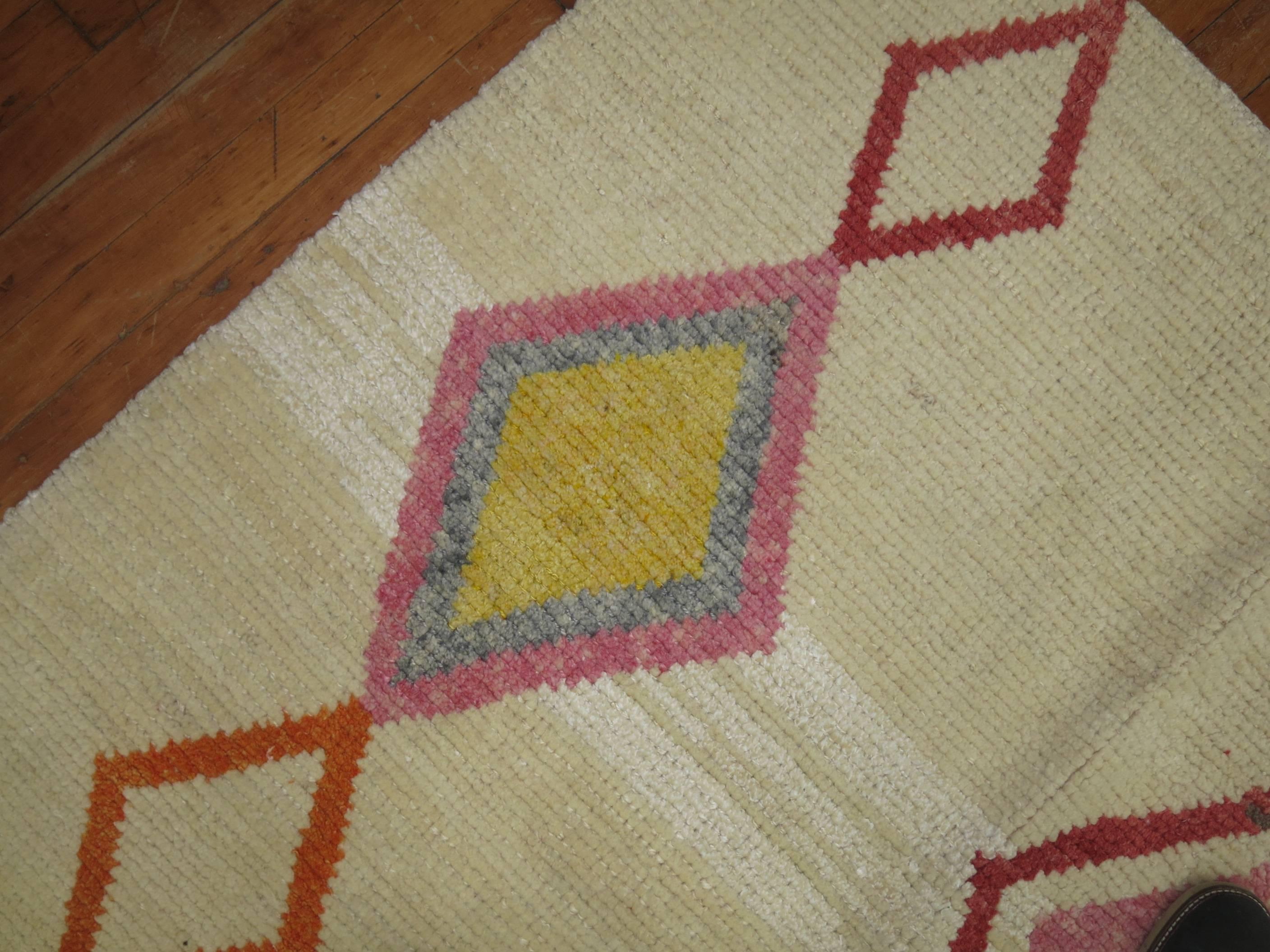 Mid-Century Modern Vintage Inspired Tulu Carpet