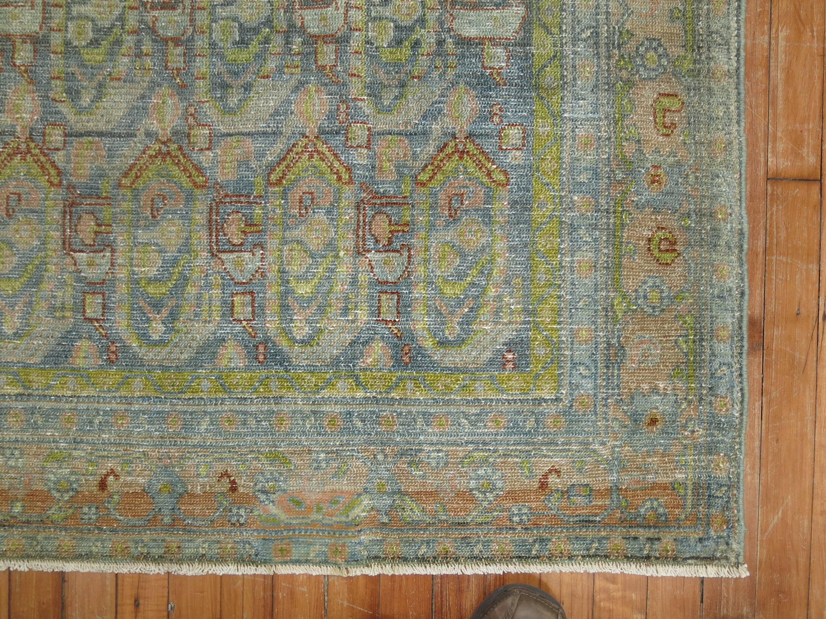 Chartruese Accent Persian Malayer Throw Paisley Motif Decorative Rug In Good Condition In New York, NY