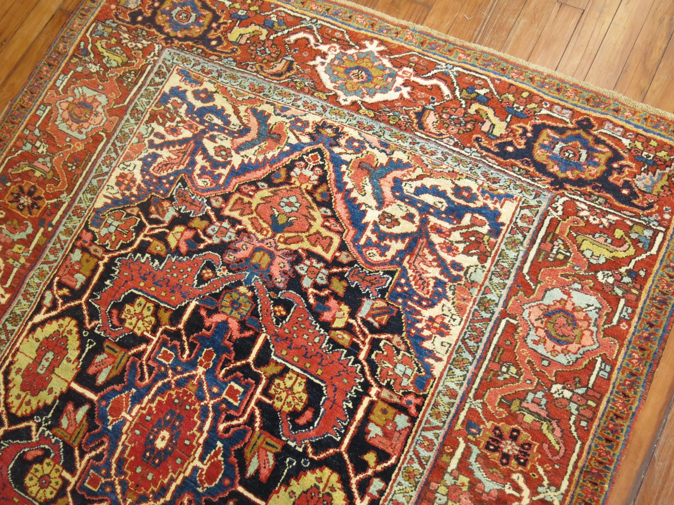 Traditional Antique Persian Heriz Rug In Good Condition For Sale In New York, NY