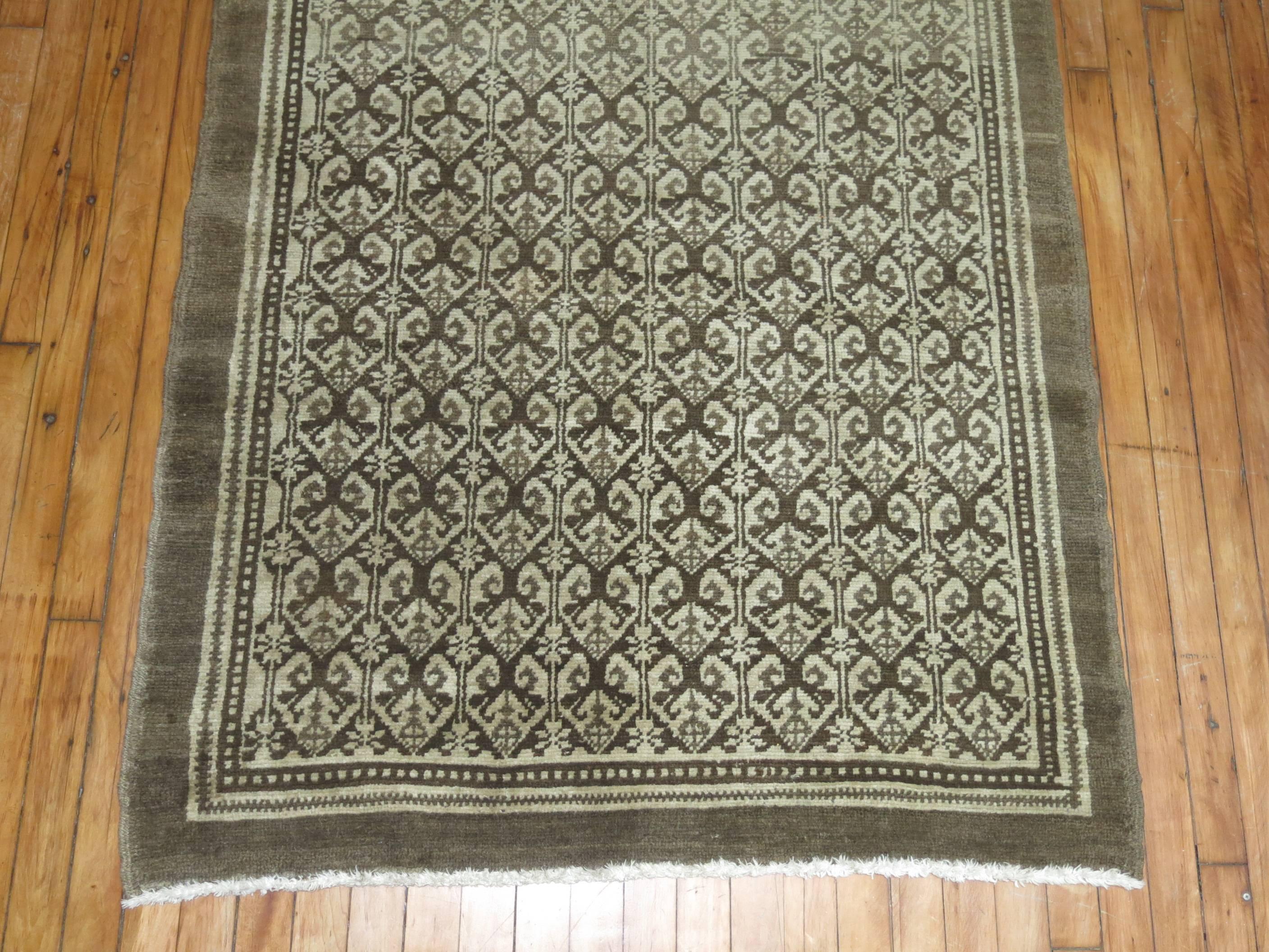 Hand-Knotted Brown Turkish Wool Rug, Mid-20th Century For Sale
