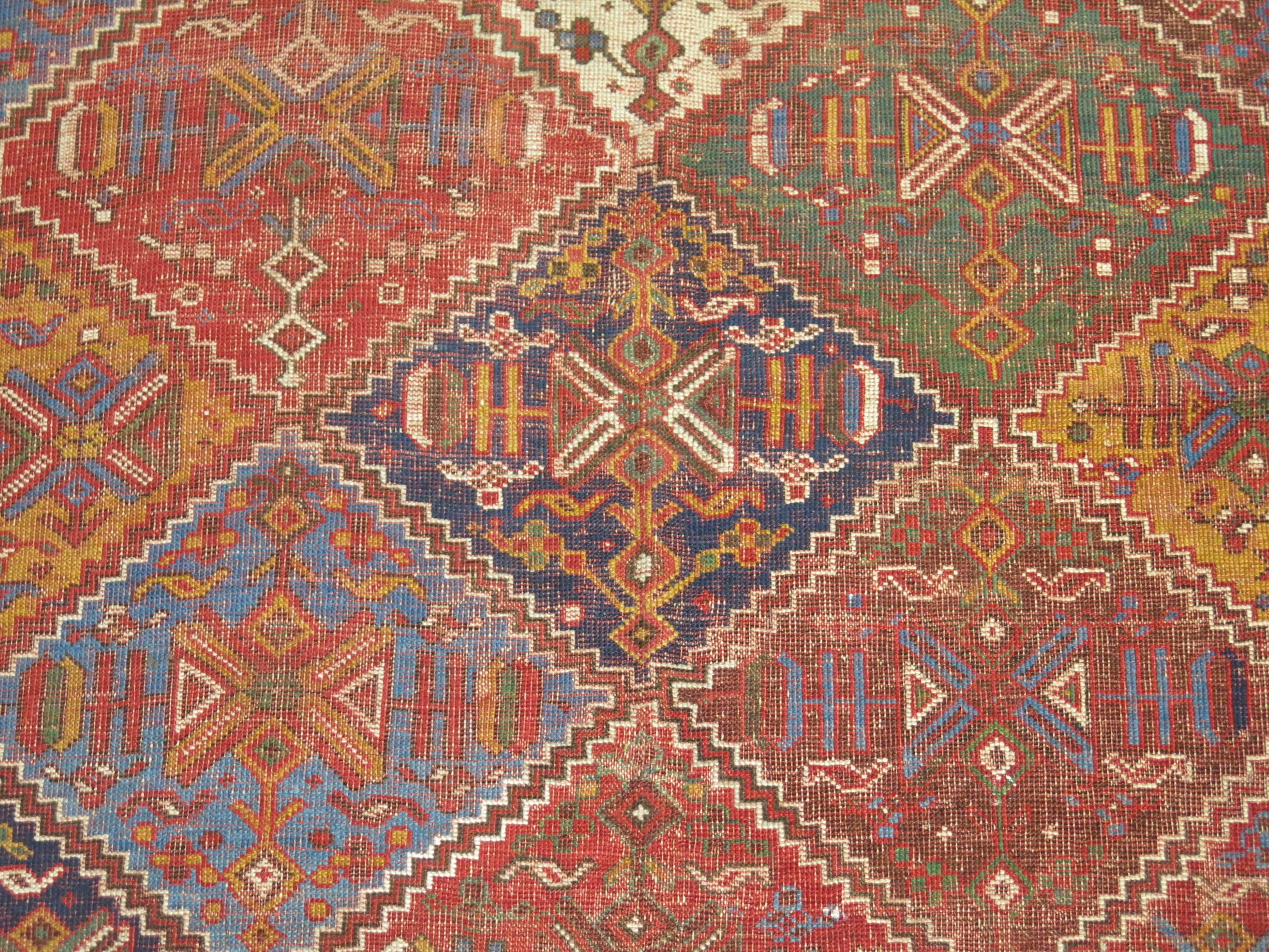 Zabihi Kollektion Persischer farbenfroher Teppich mit Stammes-Akzent Größe im Angebot 1