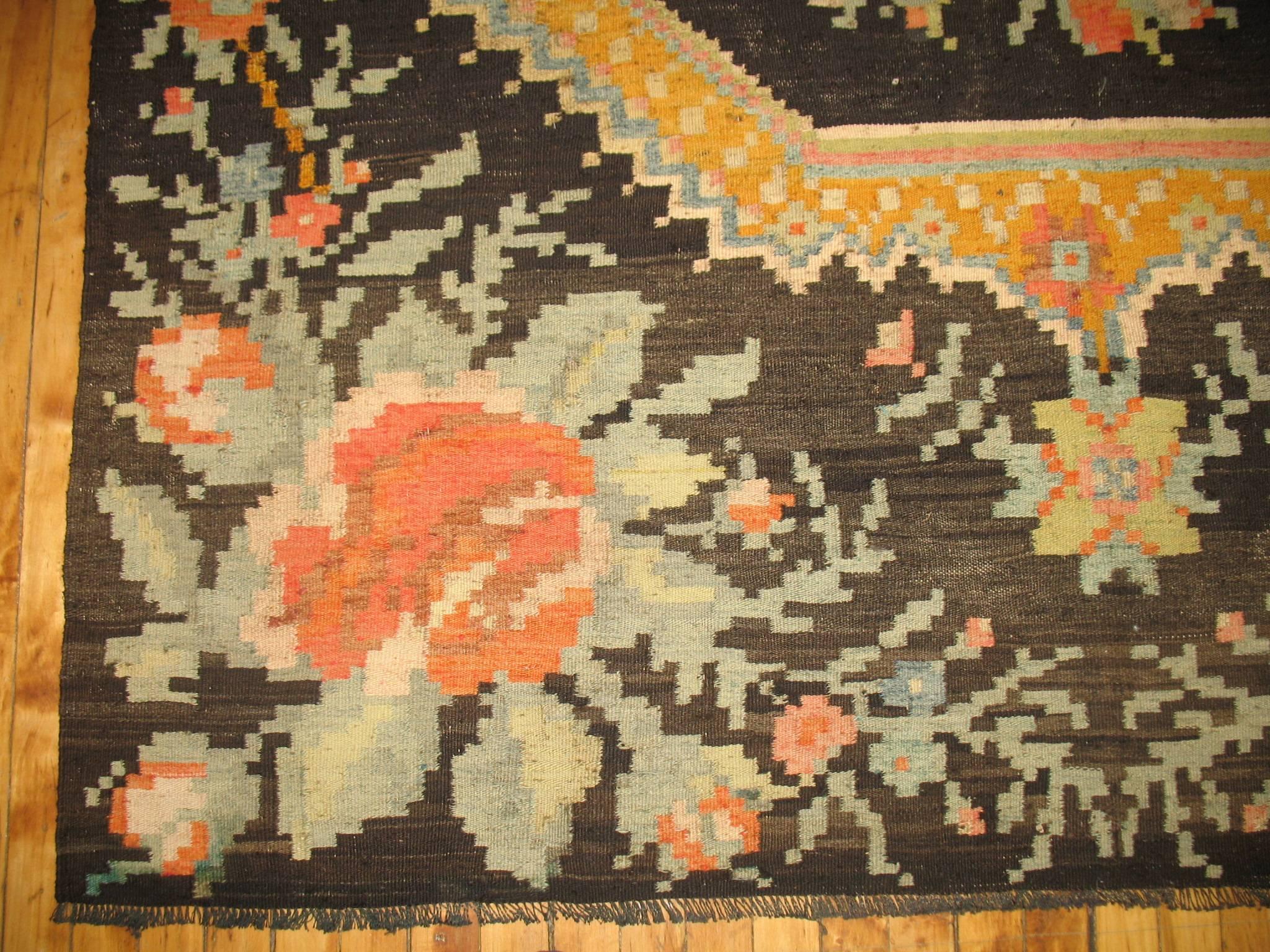 Bessarabian Besserabian Kilim Large Floral Motif, Mid 20th Century