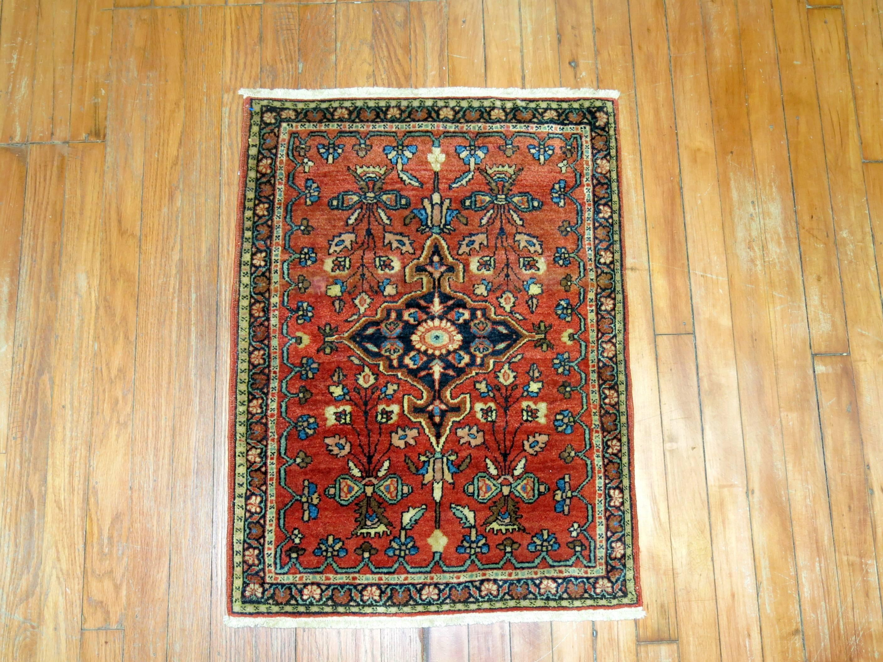 Connossier caliber Persian Sarouk Ferehan rug mat in full pile and excellent condition, circa 1890.

Measures: 1'10'' x 2'7''.