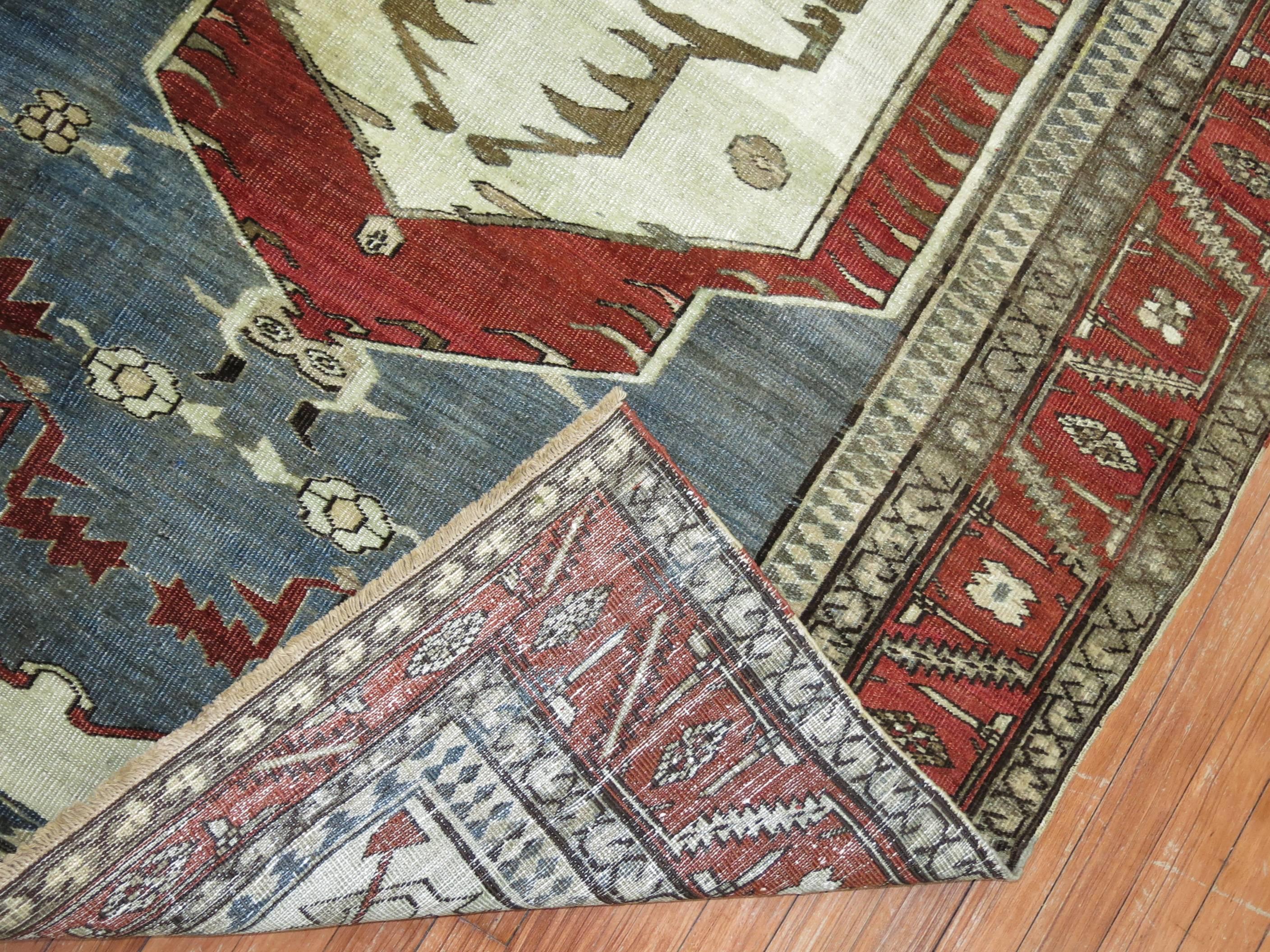 Tribal Tapis pictural persan antique Serapi en vente