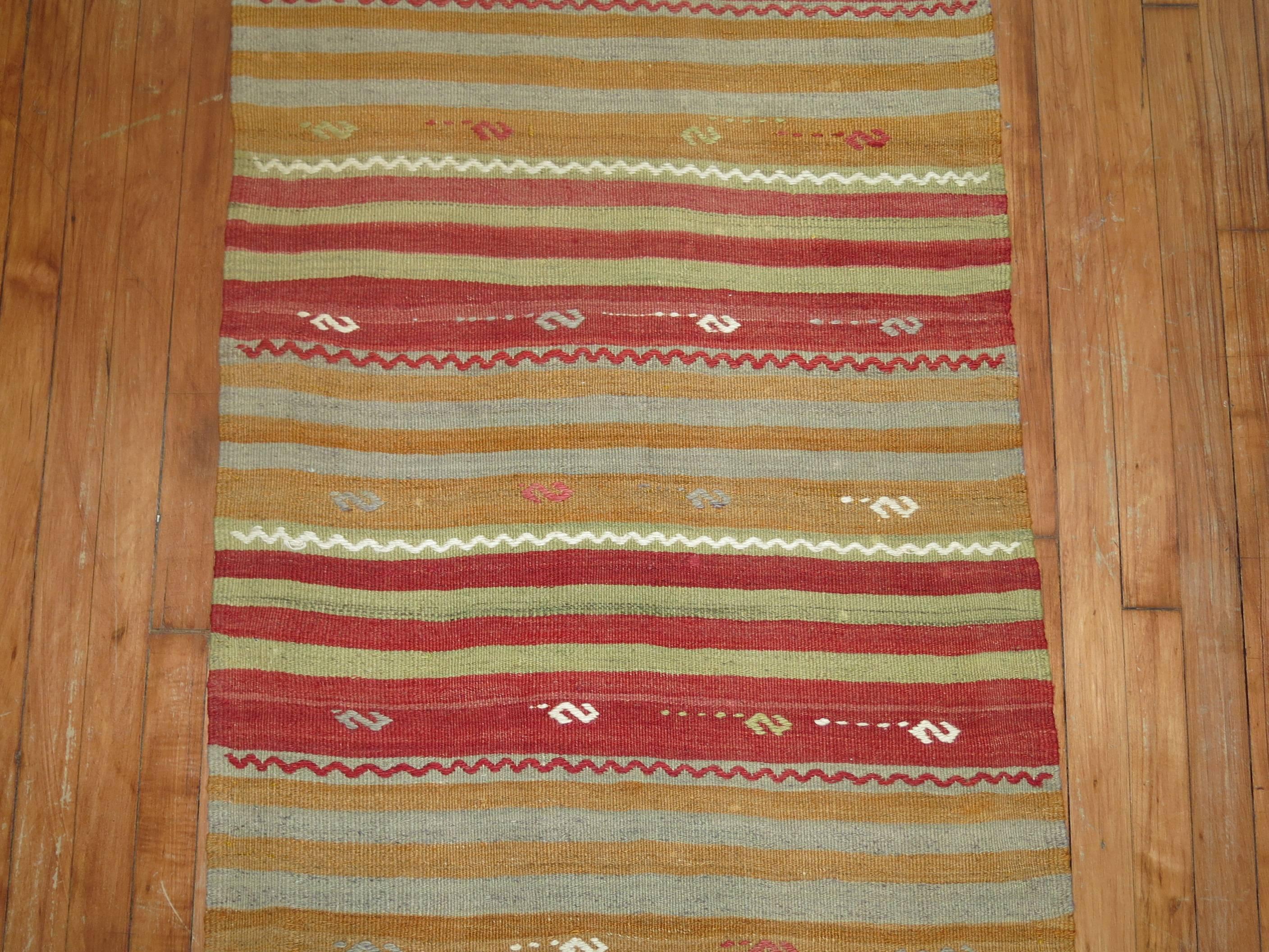 Vintage Turkish Kilim Runner, 20th Century In Good Condition For Sale In New York, NY