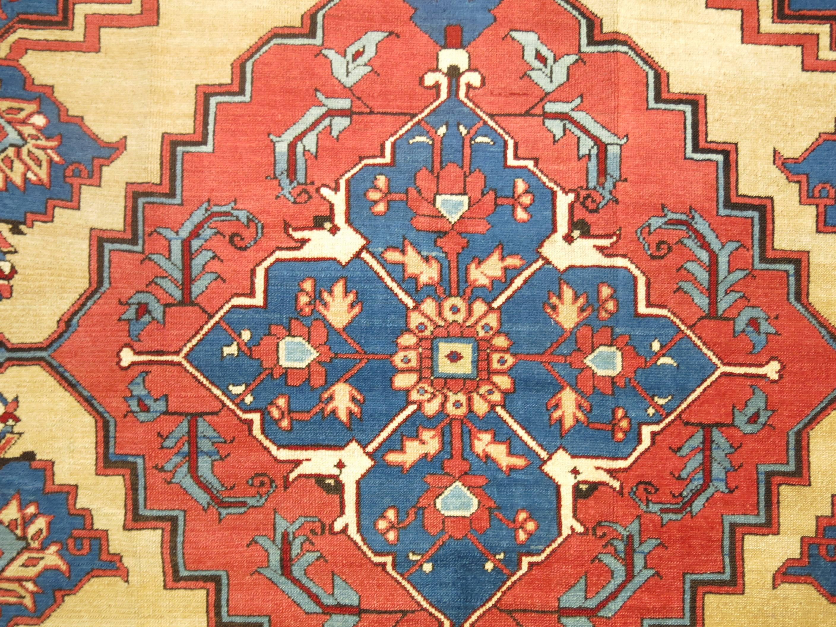 Heriz Serapi Antique Persian Bakshaish Carpet